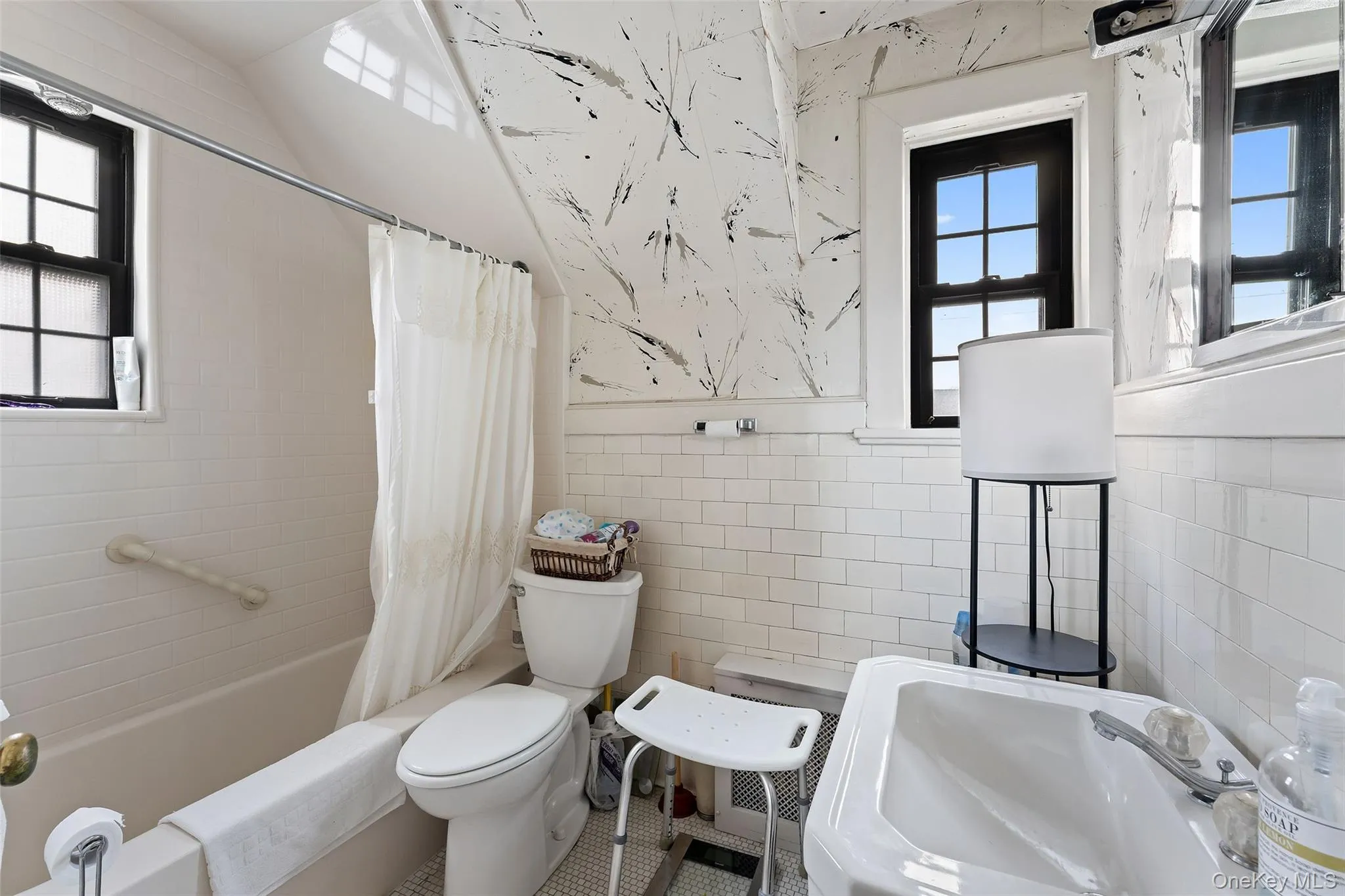 31 Lynton Place, White Plains, NY, 3 Bedrooms Bedrooms, 9 Rooms Rooms,1 BathroomBathrooms,Residential,For Rent,Lynton,0,999963 31 Lynton Place, White Plains, NY, 3 Bedrooms Bedrooms, 9 Rooms Rooms,1 BathroomBathrooms,Residential,For Rent,Lynton,0,999963