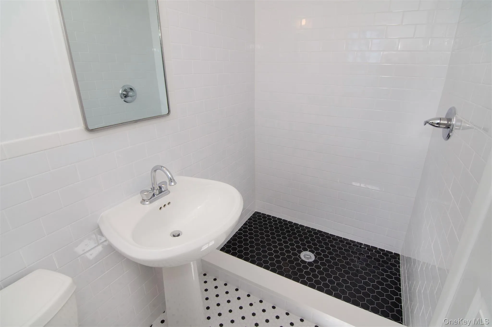 45 Myrtle Avenue, Greenburgh, NY, 6 Bedrooms Bedrooms, 11 Rooms Rooms,4 BathroomsBathrooms,Residential,For Rent,Myrtle,0,999964 45 Myrtle Avenue, Greenburgh, NY, 6 Bedrooms Bedrooms, 11 Rooms Rooms,4 BathroomsBathrooms,Residential,For Rent,Myrtle,0,999964
