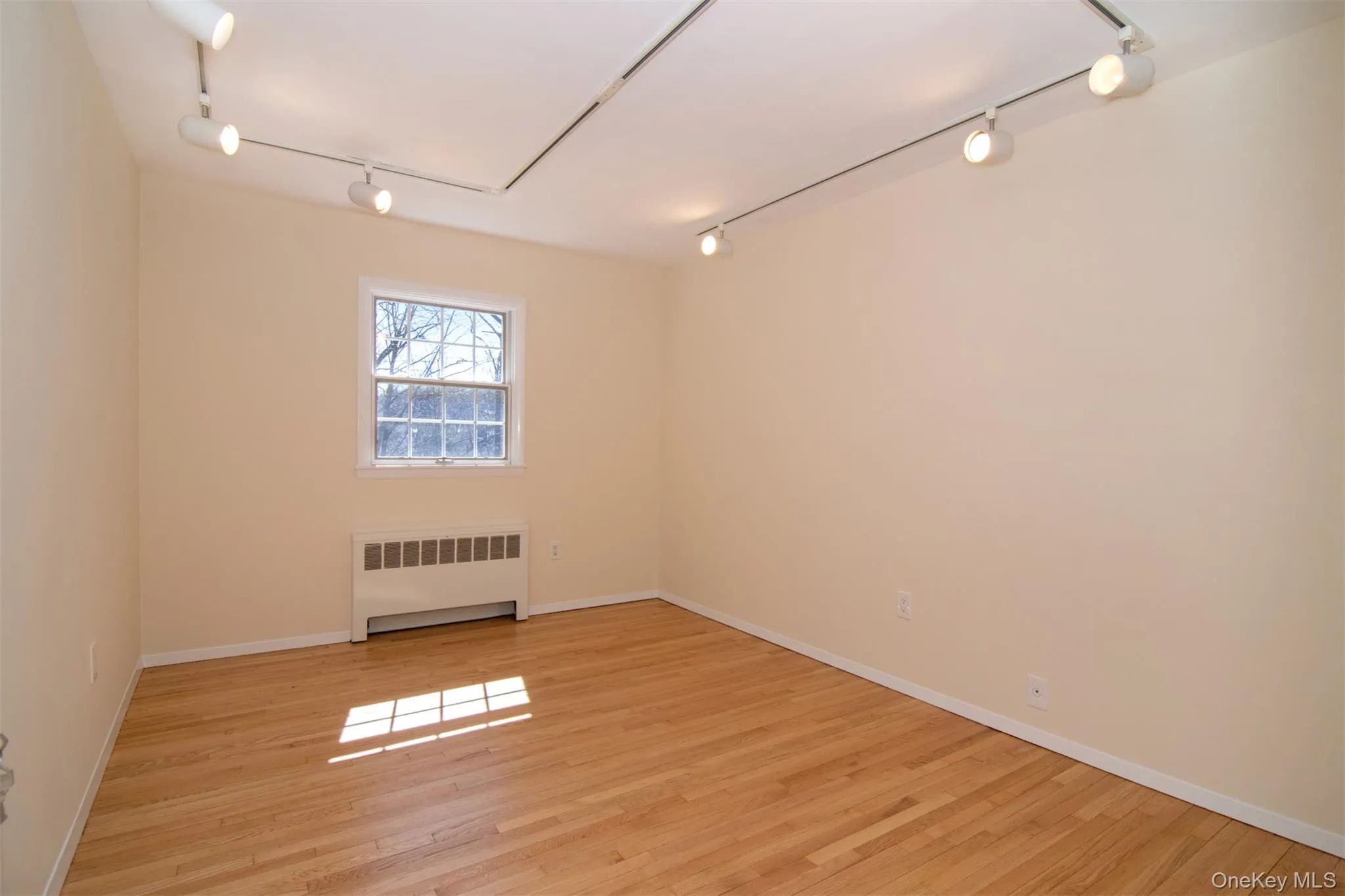45 Myrtle Avenue, Greenburgh, NY, 6 Bedrooms Bedrooms, 11 Rooms Rooms,4 BathroomsBathrooms,Residential,For Rent,Myrtle,0,999964 45 Myrtle Avenue, Greenburgh, NY, 6 Bedrooms Bedrooms, 11 Rooms Rooms,4 BathroomsBathrooms,Residential,For Rent,Myrtle,0,999964