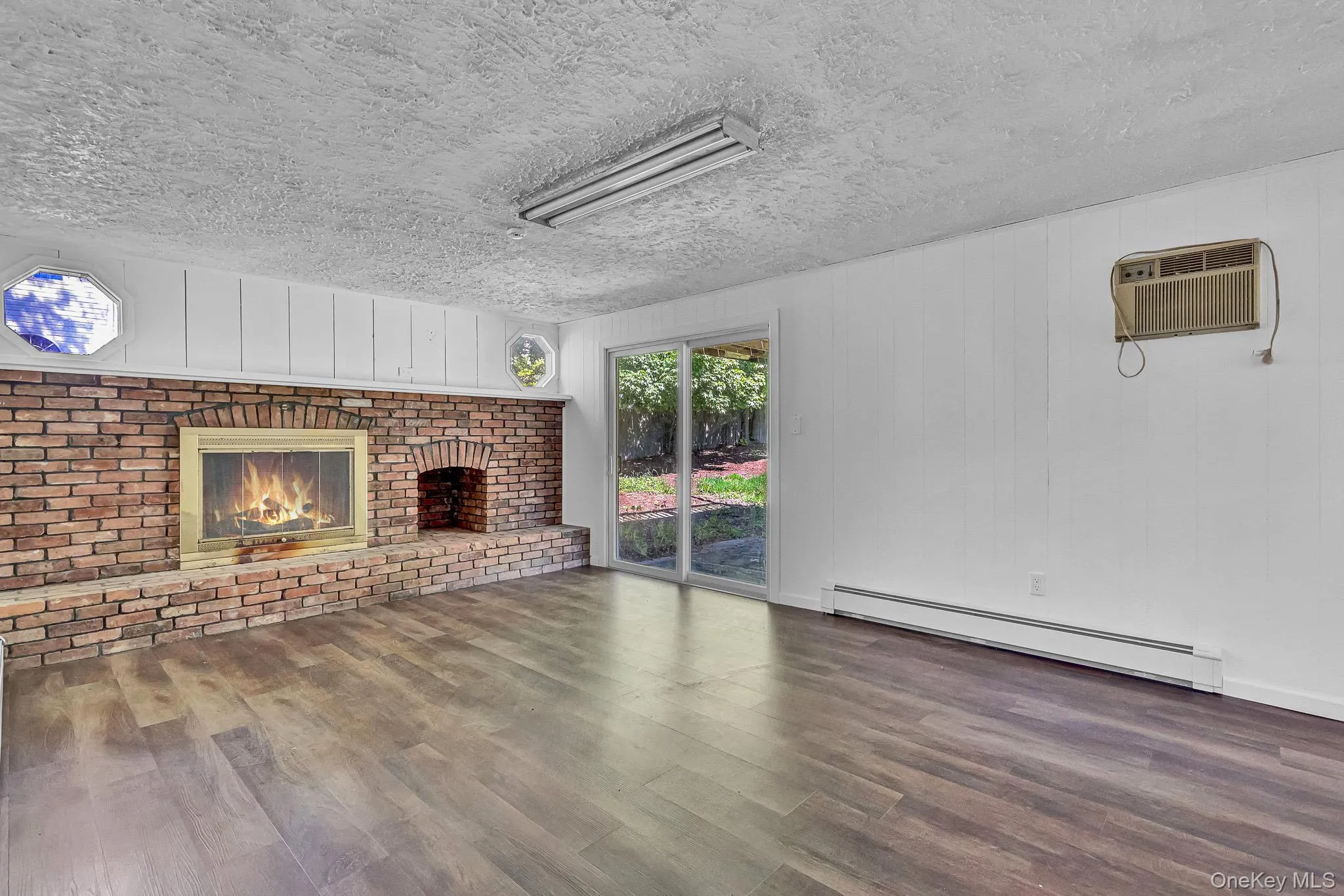 335 Babylon Street, Islip, NY, 4 Bedrooms Bedrooms, 8 Rooms Rooms,2 BathroomsBathrooms,Residential,For Rent,Babylon,0,999966 335 Babylon Street, Islip, NY, 4 Bedrooms Bedrooms, 8 Rooms Rooms,2 BathroomsBathrooms,Residential,For Rent,Babylon,0,999966