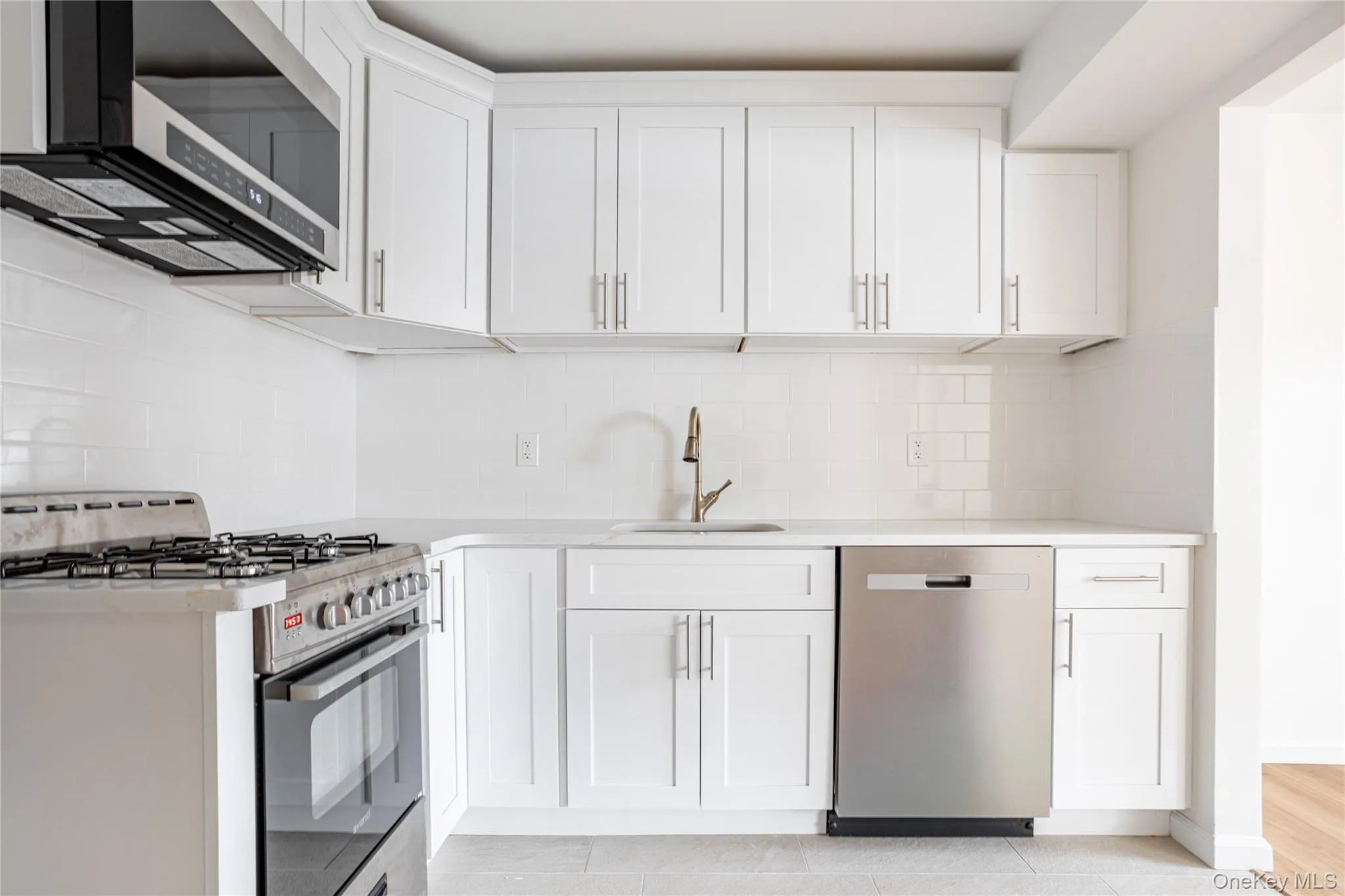33 Marc Street, New York, NY, 2 Bedrooms Bedrooms, 5 Rooms Rooms,1 BathroomBathrooms,Residential,For Rent,Marc,0,999969 33 Marc Street, New York, NY, 2 Bedrooms Bedrooms, 5 Rooms Rooms,1 BathroomBathrooms,Residential,For Rent,Marc,0,999969