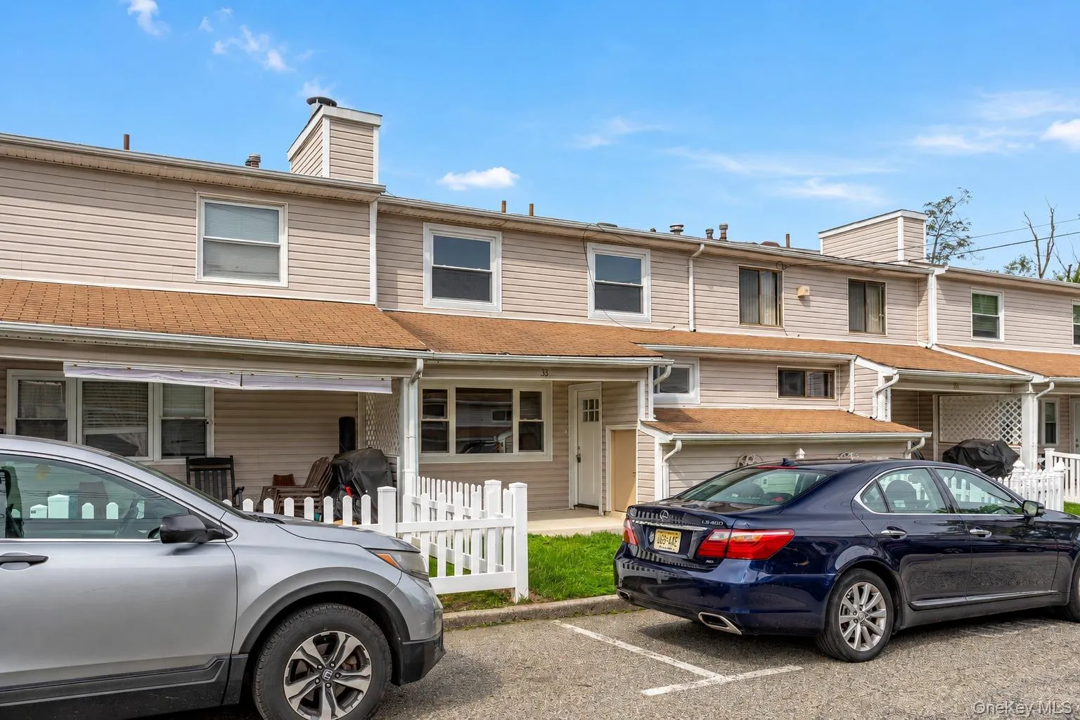 33 Marc Street, New York, NY, 2 Bedrooms Bedrooms, 5 Rooms Rooms,1 BathroomBathrooms,Residential,For Rent,Marc,0,999969 33 Marc Street, New York, NY, 2 Bedrooms Bedrooms, 5 Rooms Rooms,1 BathroomBathrooms,Residential,For Rent,Marc,0,999969