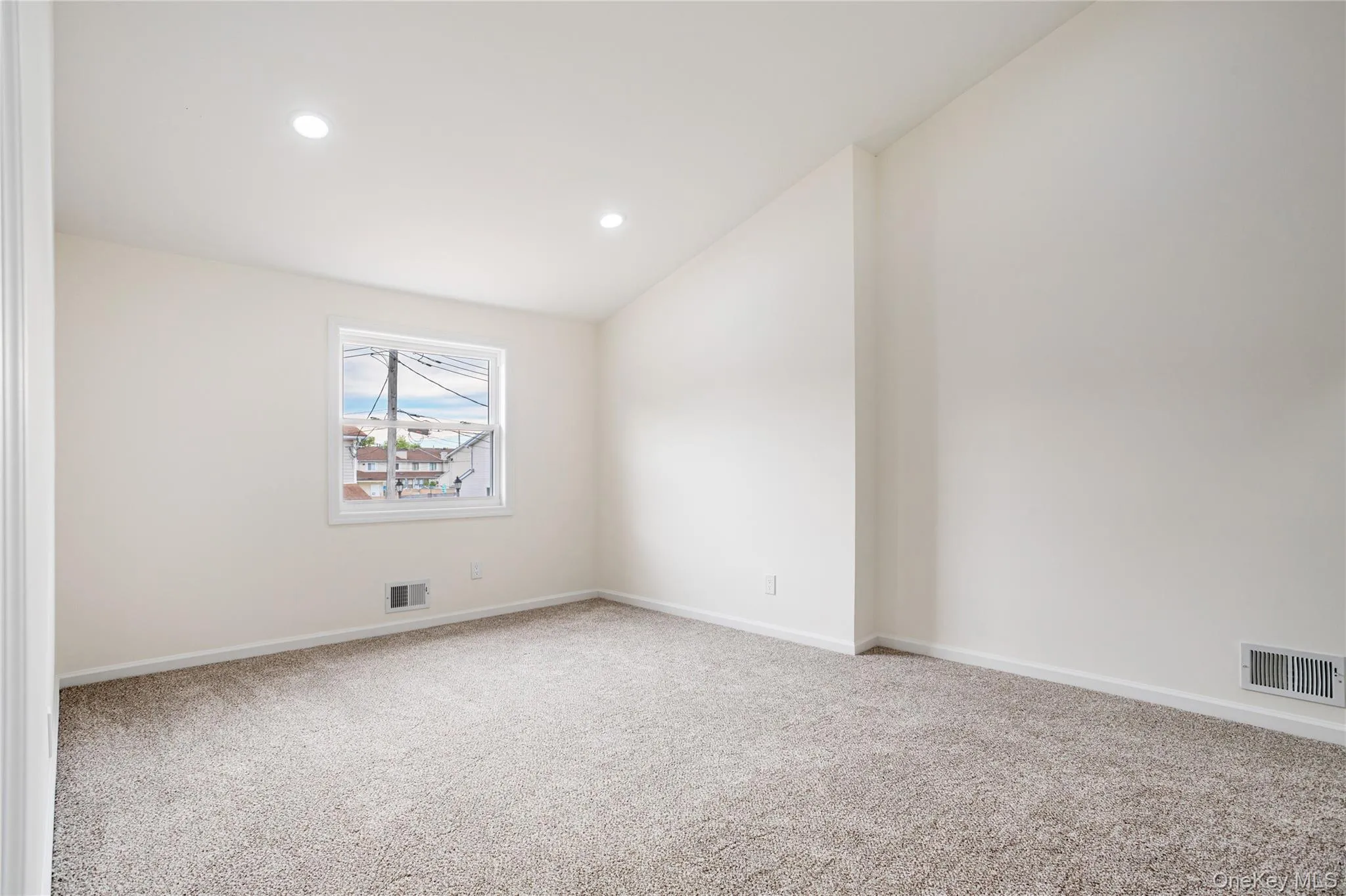 33 Marc Street, New York, NY, 2 Bedrooms Bedrooms, 5 Rooms Rooms,1 BathroomBathrooms,Residential,For Rent,Marc,0,999969 33 Marc Street, New York, NY, 2 Bedrooms Bedrooms, 5 Rooms Rooms,1 BathroomBathrooms,Residential,For Rent,Marc,0,999969