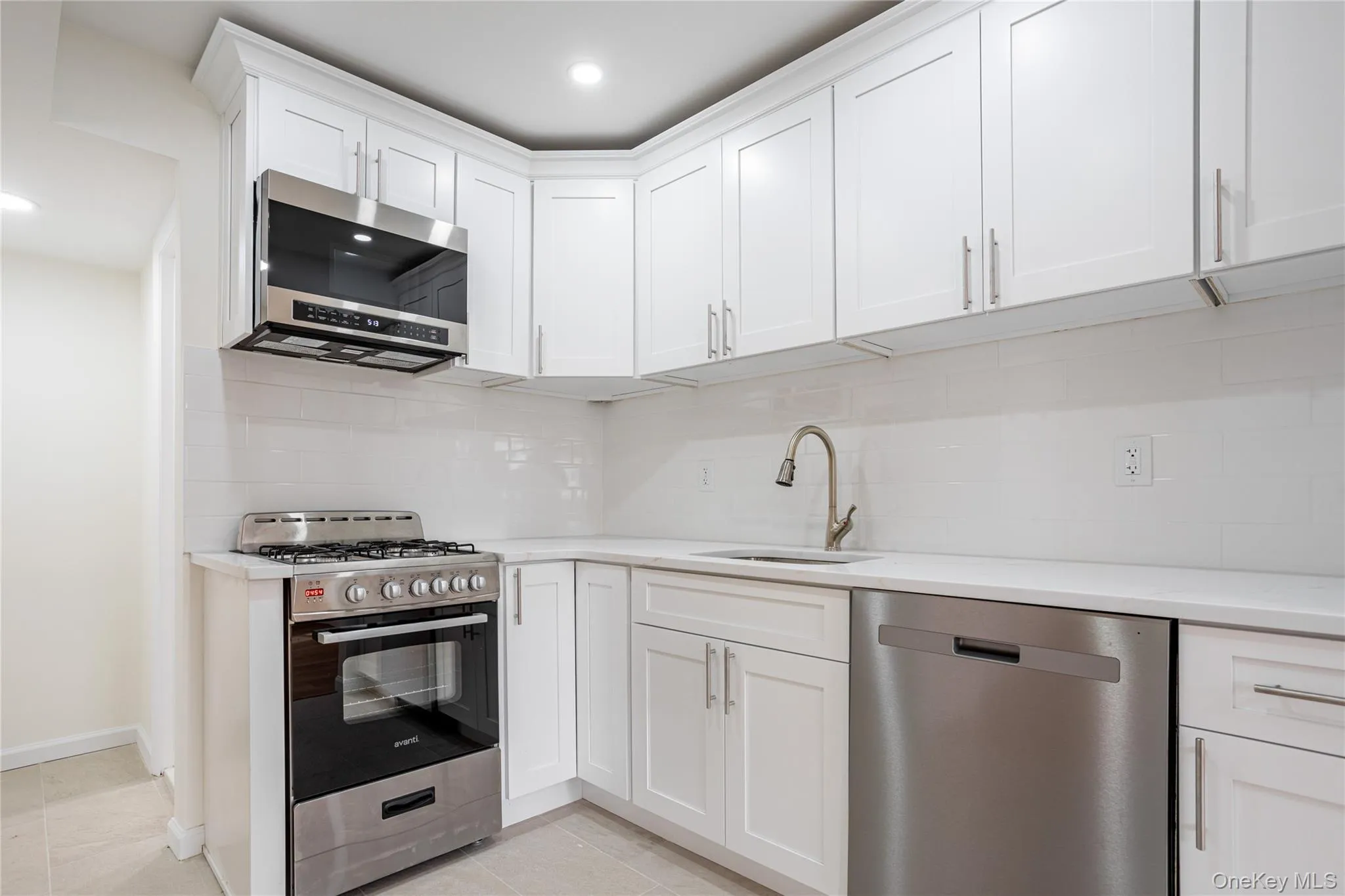 33 Marc Street, New York, NY, 2 Bedrooms Bedrooms, 5 Rooms Rooms,1 BathroomBathrooms,Residential,For Rent,Marc,0,999969 33 Marc Street, New York, NY, 2 Bedrooms Bedrooms, 5 Rooms Rooms,1 BathroomBathrooms,Residential,For Rent,Marc,0,999969
