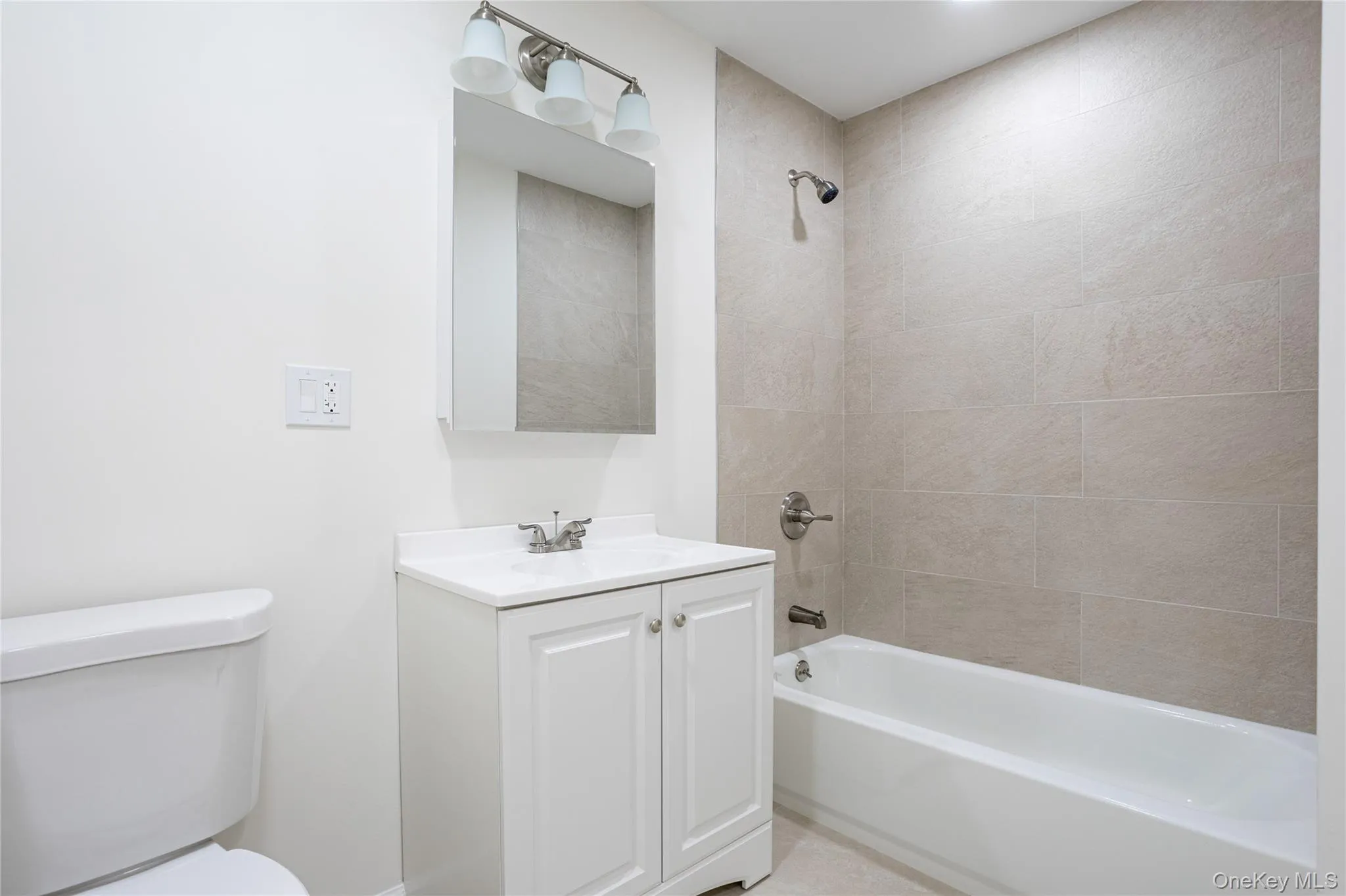 33 Marc Street, New York, NY, 2 Bedrooms Bedrooms, 5 Rooms Rooms,1 BathroomBathrooms,Residential,For Rent,Marc,0,999969 33 Marc Street, New York, NY, 2 Bedrooms Bedrooms, 5 Rooms Rooms,1 BathroomBathrooms,Residential,For Rent,Marc,0,999969