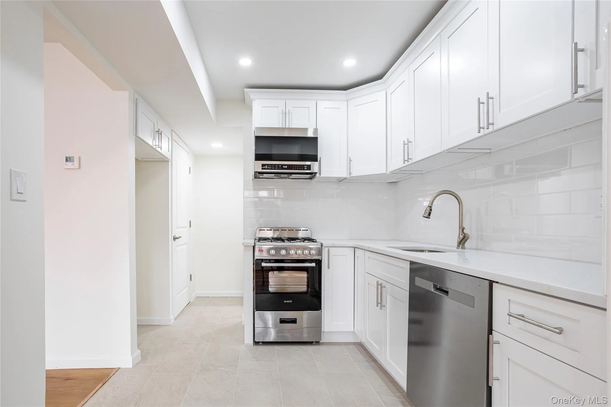 33 Marc Street, New York, NY, 2 Bedrooms Bedrooms, 5 Rooms Rooms,1 BathroomBathrooms,Residential,For Rent,Marc,0,999969 33 Marc Street, New York, NY, 2 Bedrooms Bedrooms, 5 Rooms Rooms,1 BathroomBathrooms,Residential,For Rent,Marc,0,999969