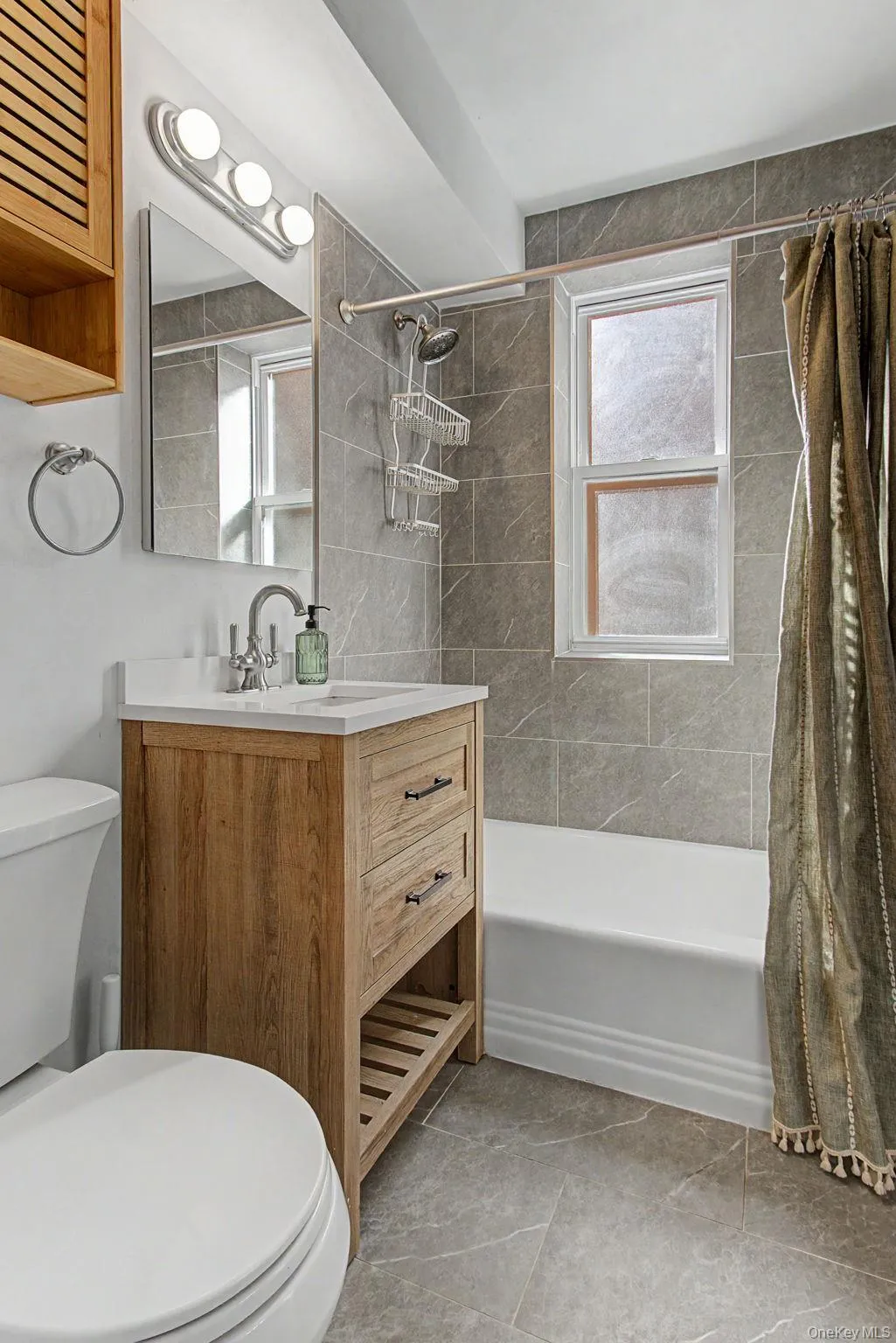 5730 Mosholu Avenue, New York, NY, 1 Bedroom Bedrooms, 4 Rooms Rooms,1 BathroomBathrooms,Residential Lease,For Rent,Mosholu,0,999971 5730 Mosholu Avenue, New York, NY, 1 Bedroom Bedrooms, 4 Rooms Rooms,1 BathroomBathrooms,Residential Lease,For Rent,Mosholu,0,999971