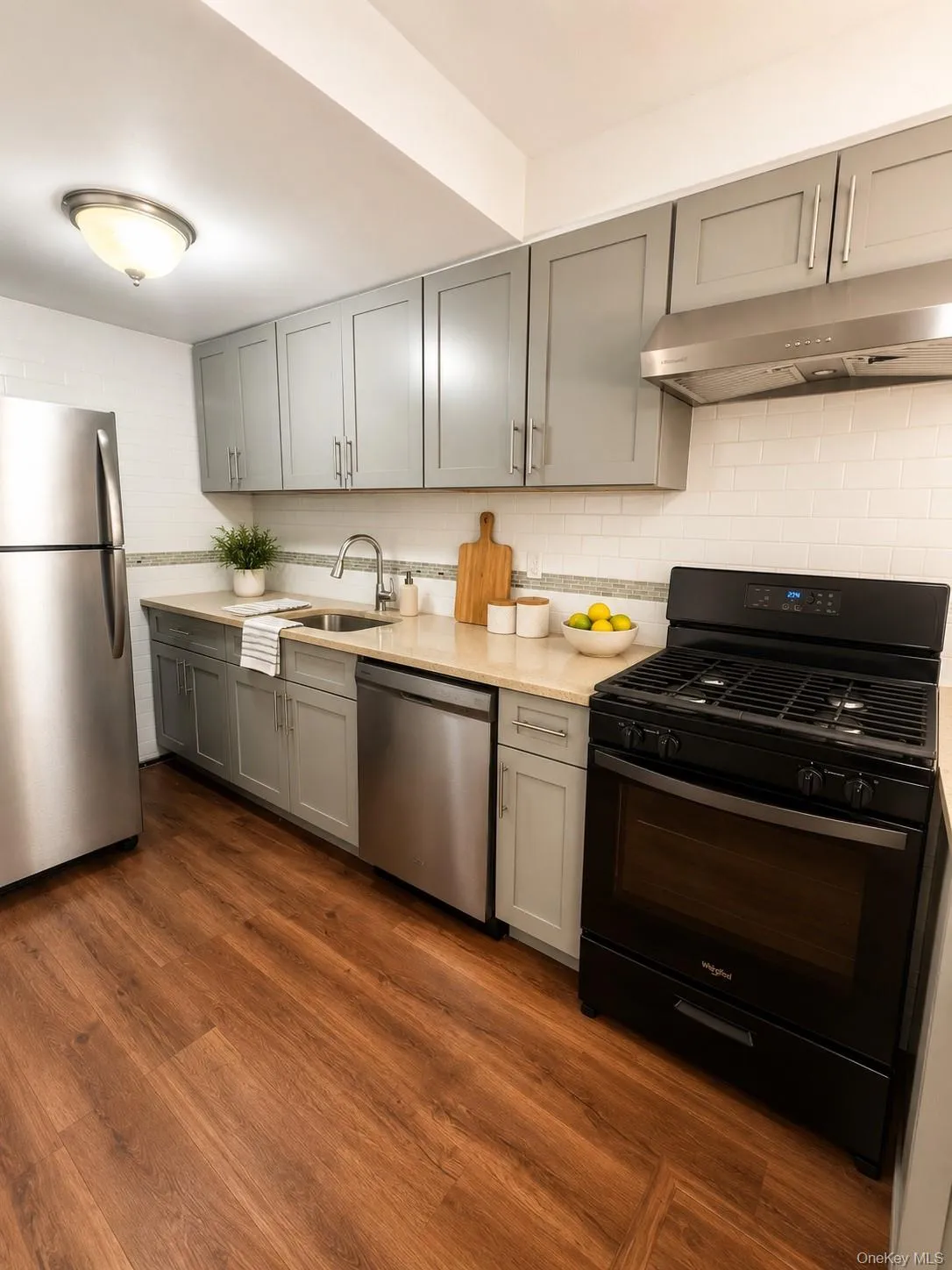 14468 38th Avenue, New York, NY, 2 Bedrooms Bedrooms, 3 Rooms Rooms,1 BathroomBathrooms,Residential,For Rent,38th,0,999976 14468 38th Avenue, New York, NY, 2 Bedrooms Bedrooms, 3 Rooms Rooms,1 BathroomBathrooms,Residential,For Rent,38th,0,999976
