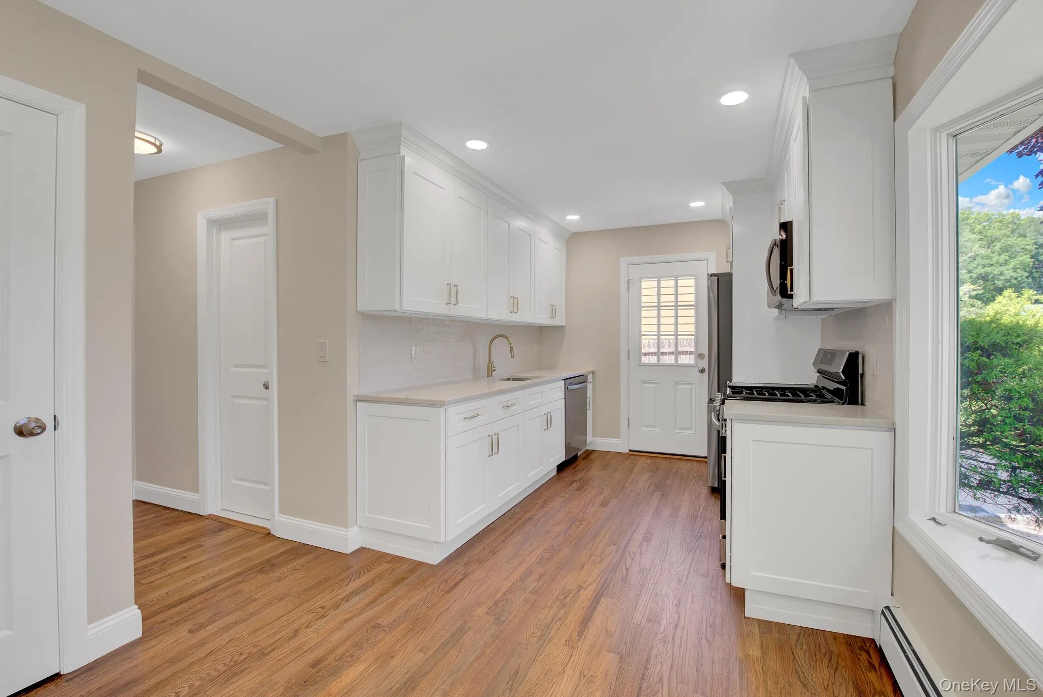11 Parkwood Road, North Hempstead, NY, 4 Bedrooms Bedrooms, 6 Rooms Rooms,2 BathroomsBathrooms,Residential,For Rent,Parkwood,0,999978 11 Parkwood Road, North Hempstead, NY, 4 Bedrooms Bedrooms, 6 Rooms Rooms,2 BathroomsBathrooms,Residential,For Rent,Parkwood,0,999978
