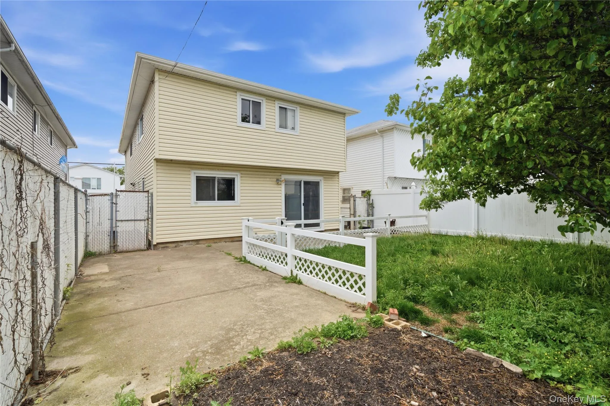 160-19 88th Street, New York, NY, 3 Bedrooms Bedrooms, 8 Rooms Rooms,2 BathroomsBathrooms,Residential Sale,For Rent,88th,0,999979 160-19 88th Street, New York, NY, 3 Bedrooms Bedrooms, 8 Rooms Rooms,2 BathroomsBathrooms,Residential Sale,For Rent,88th,0,999979
