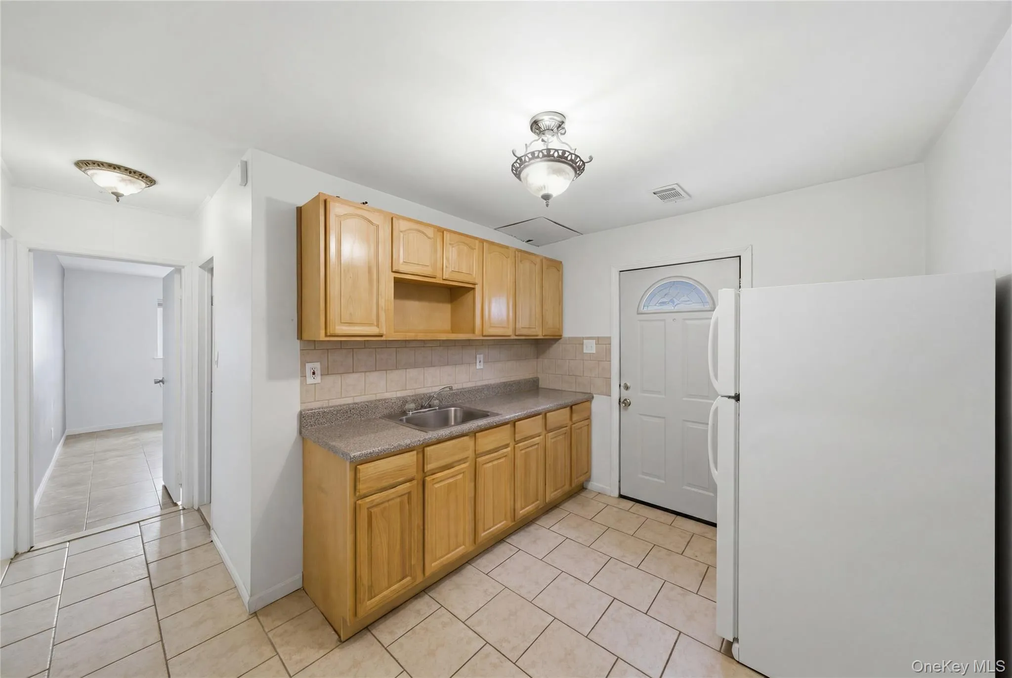 160-19 88th Street, New York, NY, 3 Bedrooms Bedrooms, 8 Rooms Rooms,2 BathroomsBathrooms,Residential Sale,For Rent,88th,0,999979 160-19 88th Street, New York, NY, 3 Bedrooms Bedrooms, 8 Rooms Rooms,2 BathroomsBathrooms,Residential Sale,For Rent,88th,0,999979