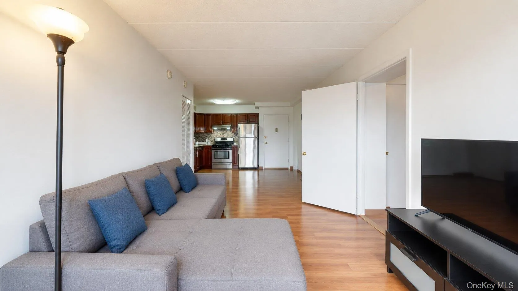 76-01 113th Street, New York, NY, 2 Bedrooms Bedrooms, 5 Rooms Rooms,2 BathroomsBathrooms,Residential,For Rent,113th,0,999980 76-01 113th Street, New York, NY, 2 Bedrooms Bedrooms, 5 Rooms Rooms,2 BathroomsBathrooms,Residential,For Rent,113th,0,999980