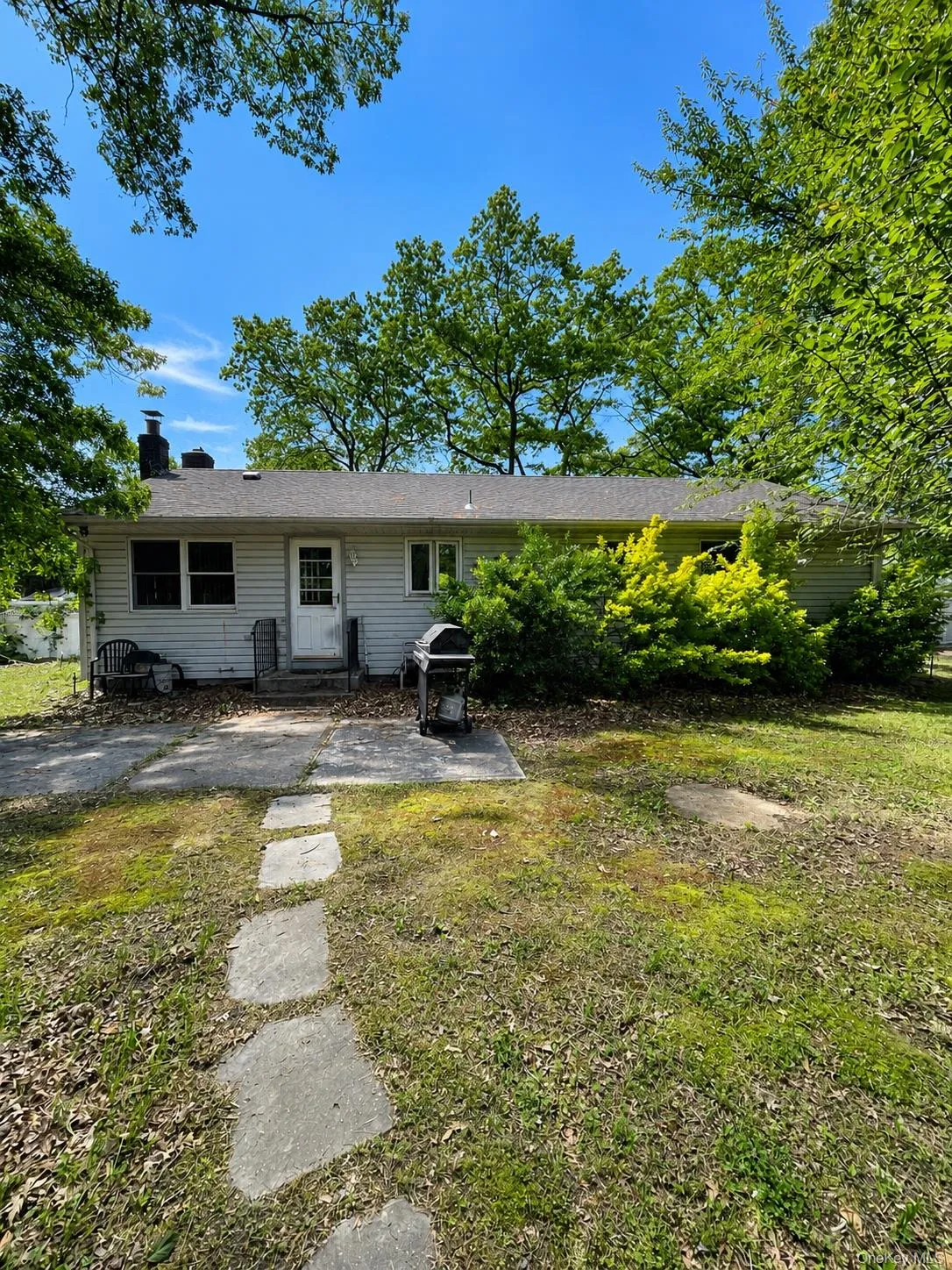 43 Morris Avenue, Brookhaven, NY, 3 Bedrooms Bedrooms, 6 Rooms Rooms,1 BathroomBathrooms,Residential Sale,For Rent,Morris,0,999985 43 Morris Avenue, Brookhaven, NY, 3 Bedrooms Bedrooms, 6 Rooms Rooms,1 BathroomBathrooms,Residential Sale,For Rent,Morris,0,999985
