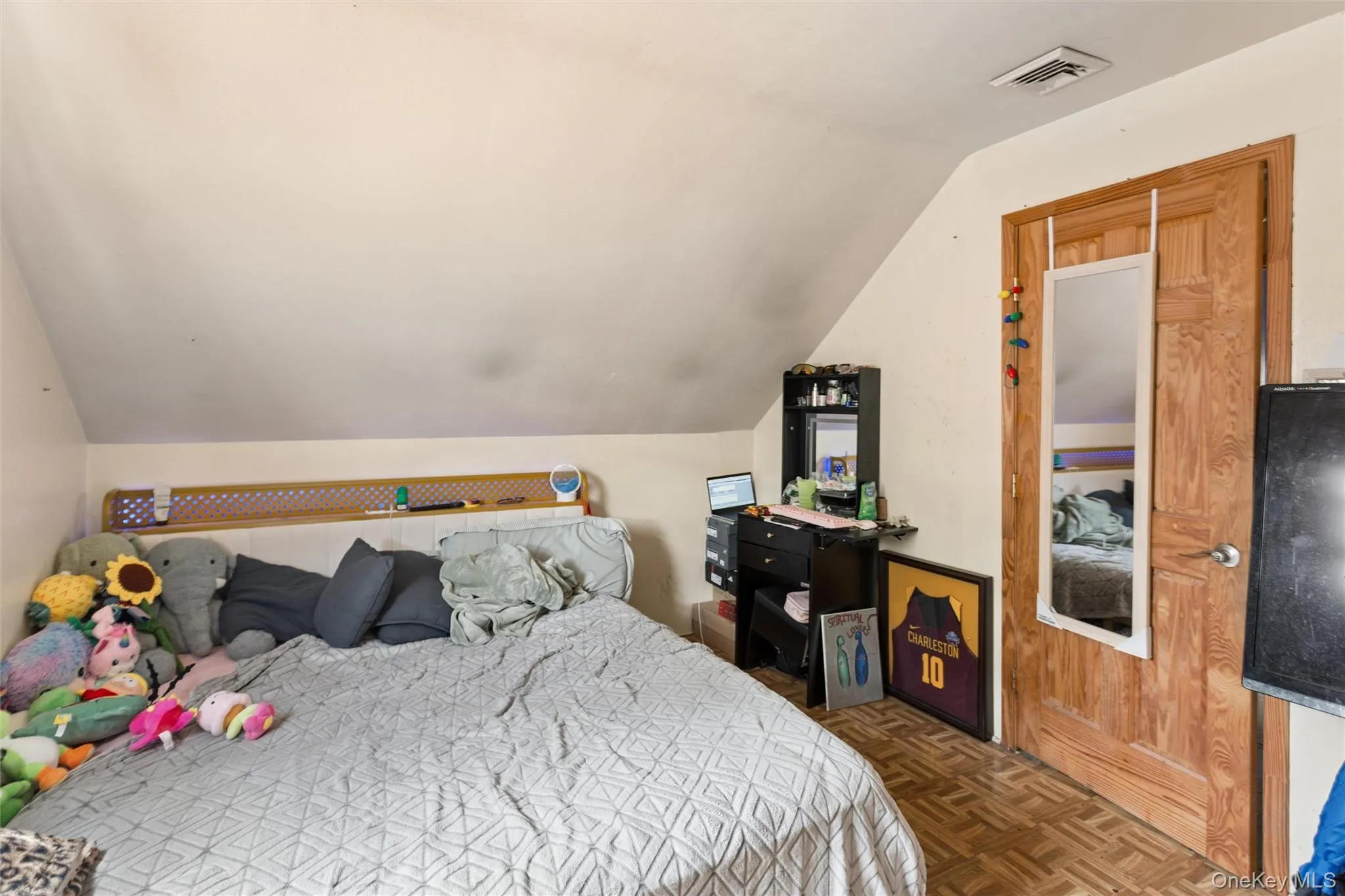 650 Eagle Avenue, Hempstead, NY, 4 Bedrooms Bedrooms, 7 Rooms Rooms,2 BathroomsBathrooms,Residential,For Rent,Eagle,0,999986 650 Eagle Avenue, Hempstead, NY, 4 Bedrooms Bedrooms, 7 Rooms Rooms,2 BathroomsBathrooms,Residential,For Rent,Eagle,0,999986