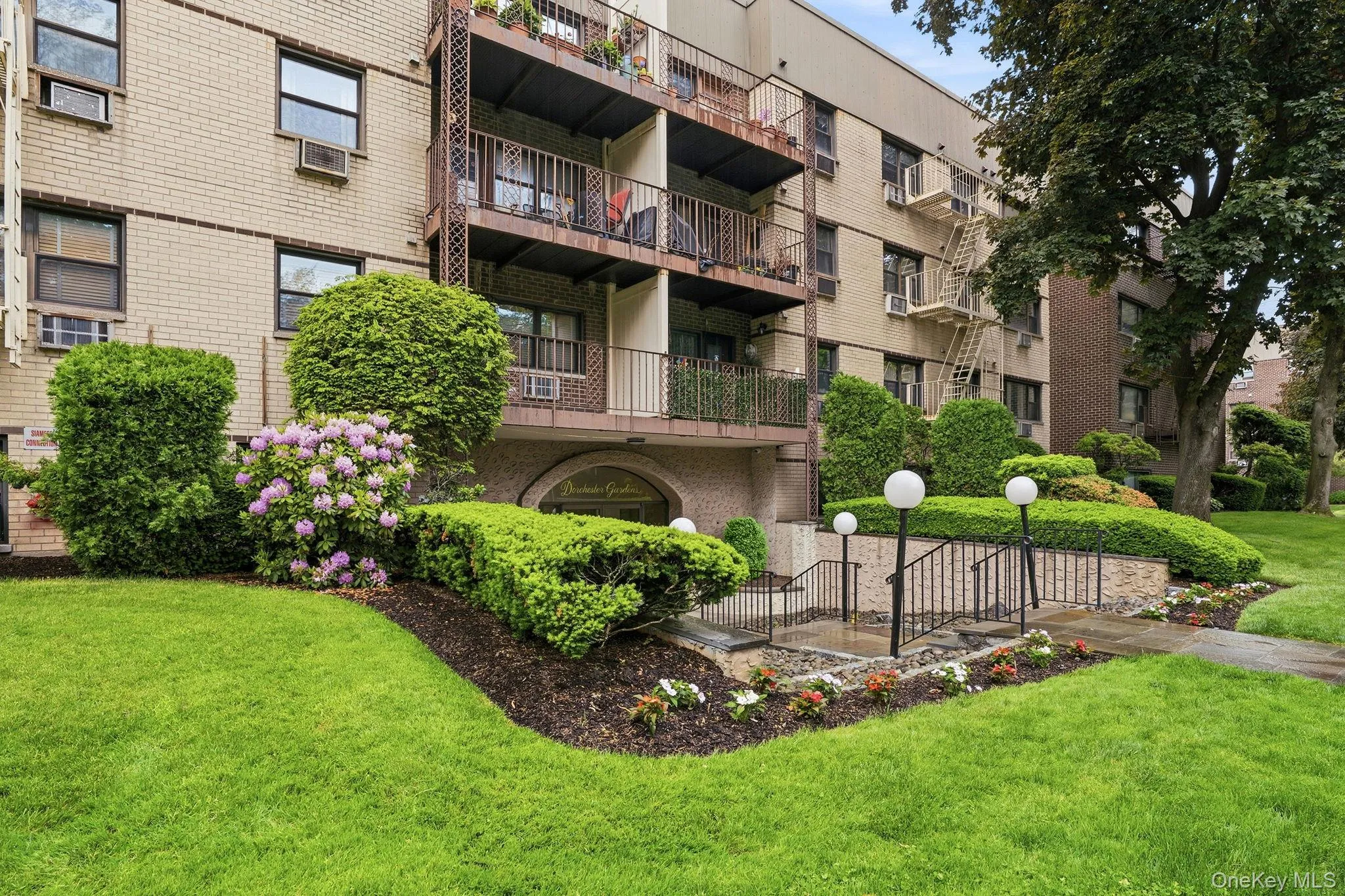 2261 Palmer Avenue, New Rochelle, NY, 2 Rooms Rooms,1 BathroomBathrooms,Residential,For Rent,Palmer,0,999990 2261 Palmer Avenue, New Rochelle, NY, 2 Rooms Rooms,1 BathroomBathrooms,Residential,For Rent,Palmer,0,999990