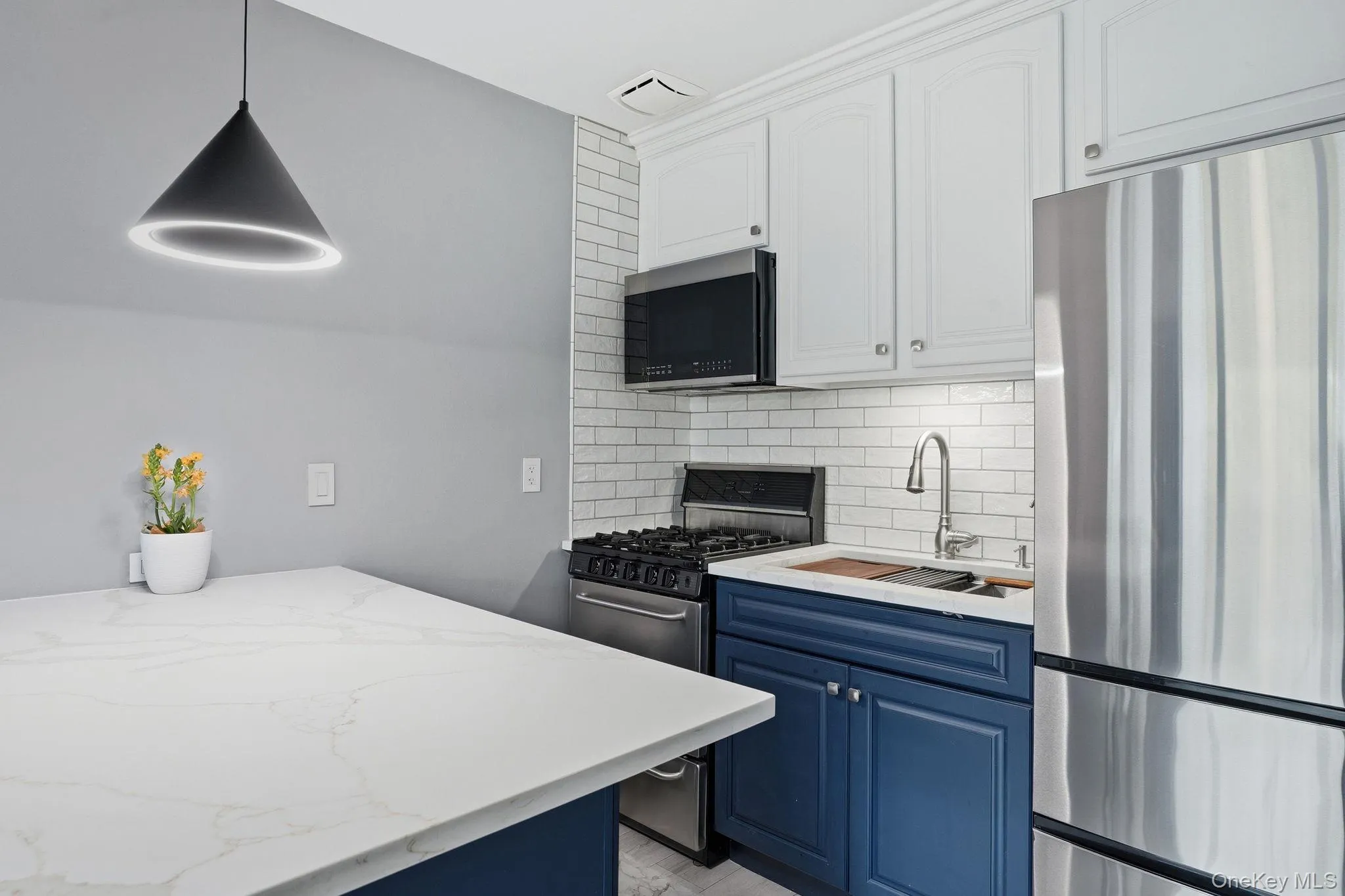 2261 Palmer Avenue, New Rochelle, NY, 2 Rooms Rooms,1 BathroomBathrooms,Residential,For Rent,Palmer,0,999990 2261 Palmer Avenue, New Rochelle, NY, 2 Rooms Rooms,1 BathroomBathrooms,Residential,For Rent,Palmer,0,999990