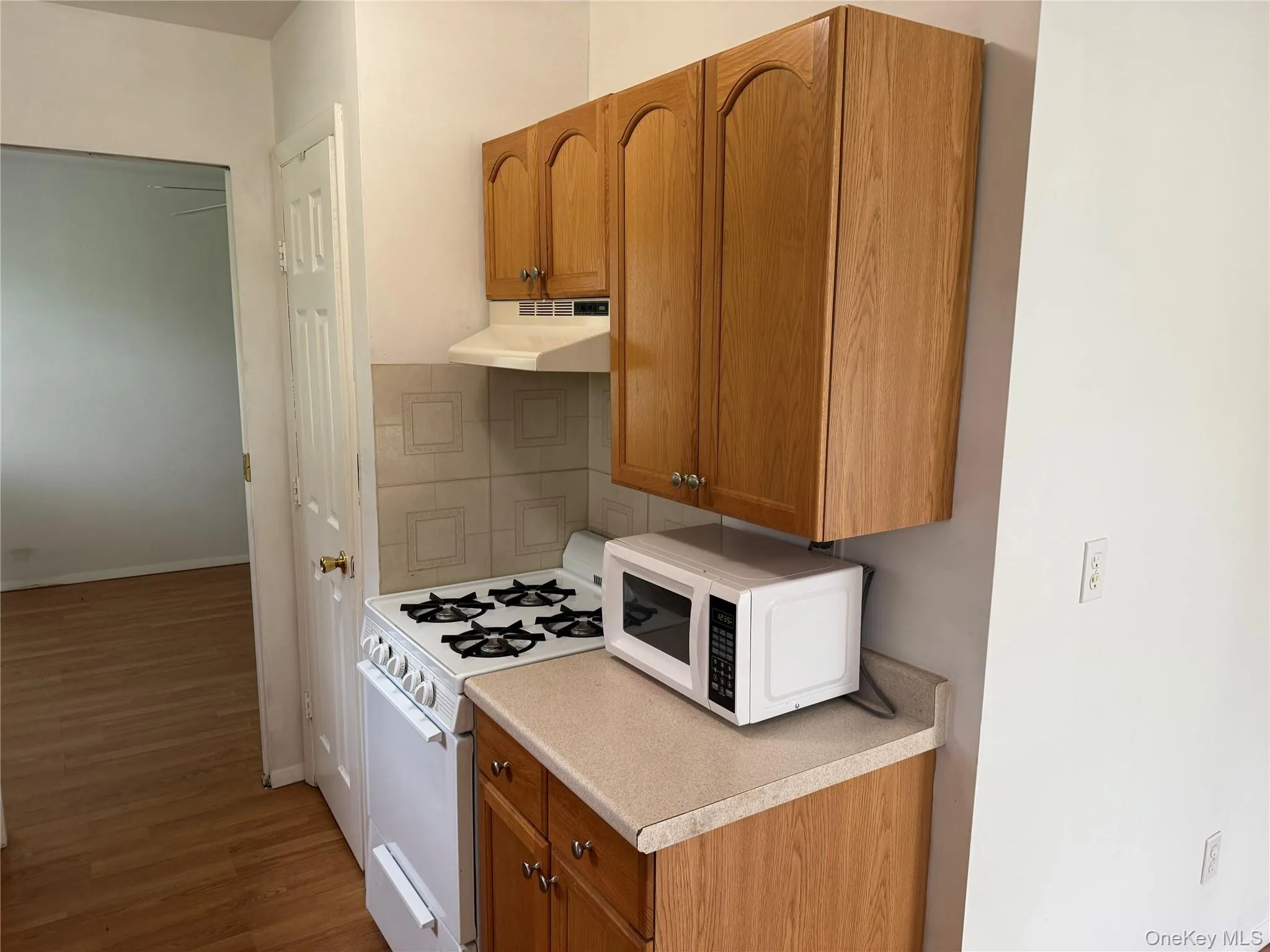 15 Donald Street, Brookhaven, NY, 1 Bedroom Bedrooms, 3 Rooms Rooms,1 BathroomBathrooms,Residential Lease,For Rent,Donald,0,999991 15 Donald Street, Brookhaven, NY, 1 Bedroom Bedrooms, 3 Rooms Rooms,1 BathroomBathrooms,Residential Lease,For Rent,Donald,0,999991