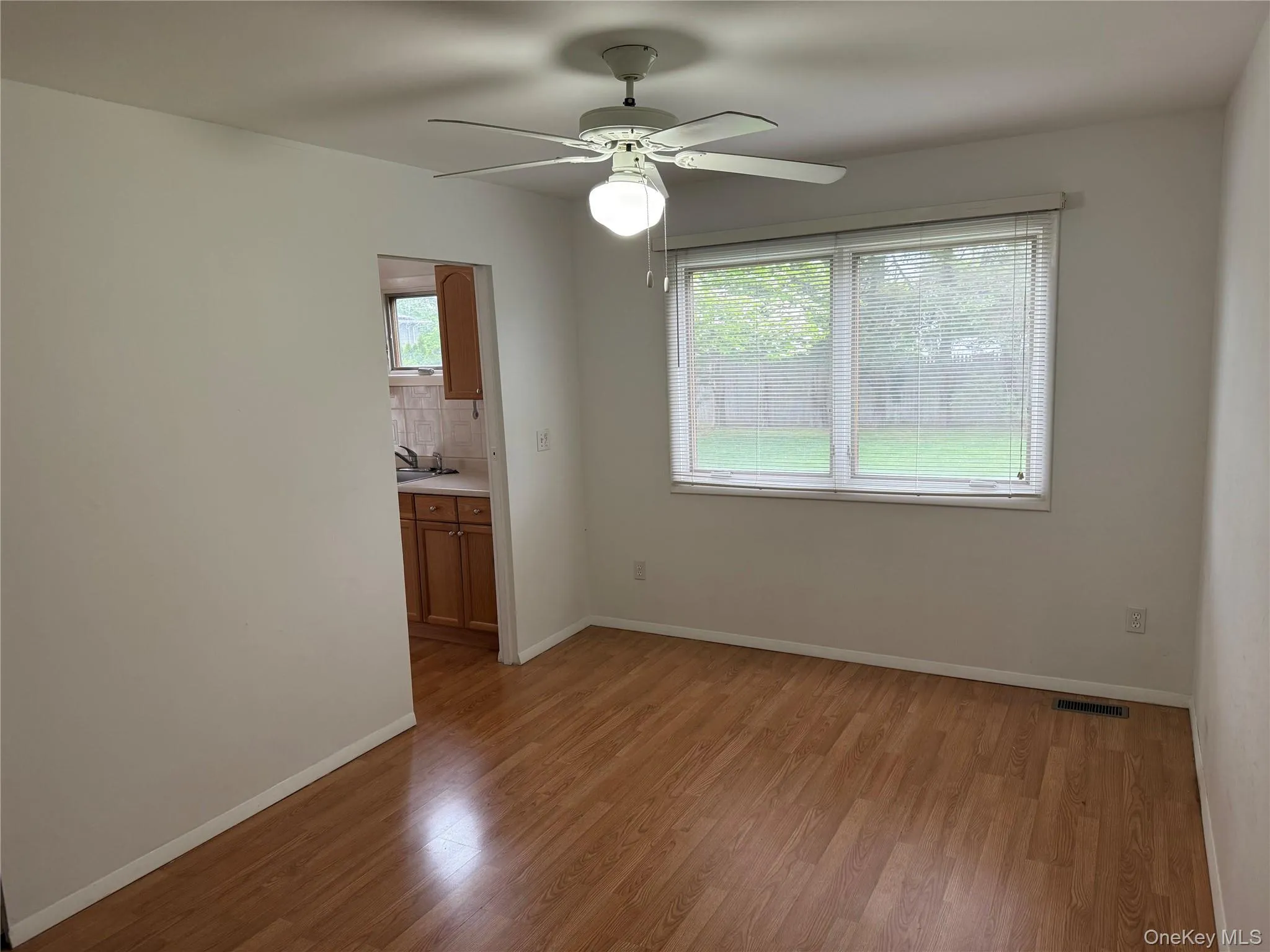 15 Donald Street, Brookhaven, NY, 1 Bedroom Bedrooms, 3 Rooms Rooms,1 BathroomBathrooms,Residential Lease,For Rent,Donald,0,999991 15 Donald Street, Brookhaven, NY, 1 Bedroom Bedrooms, 3 Rooms Rooms,1 BathroomBathrooms,Residential Lease,For Rent,Donald,0,999991