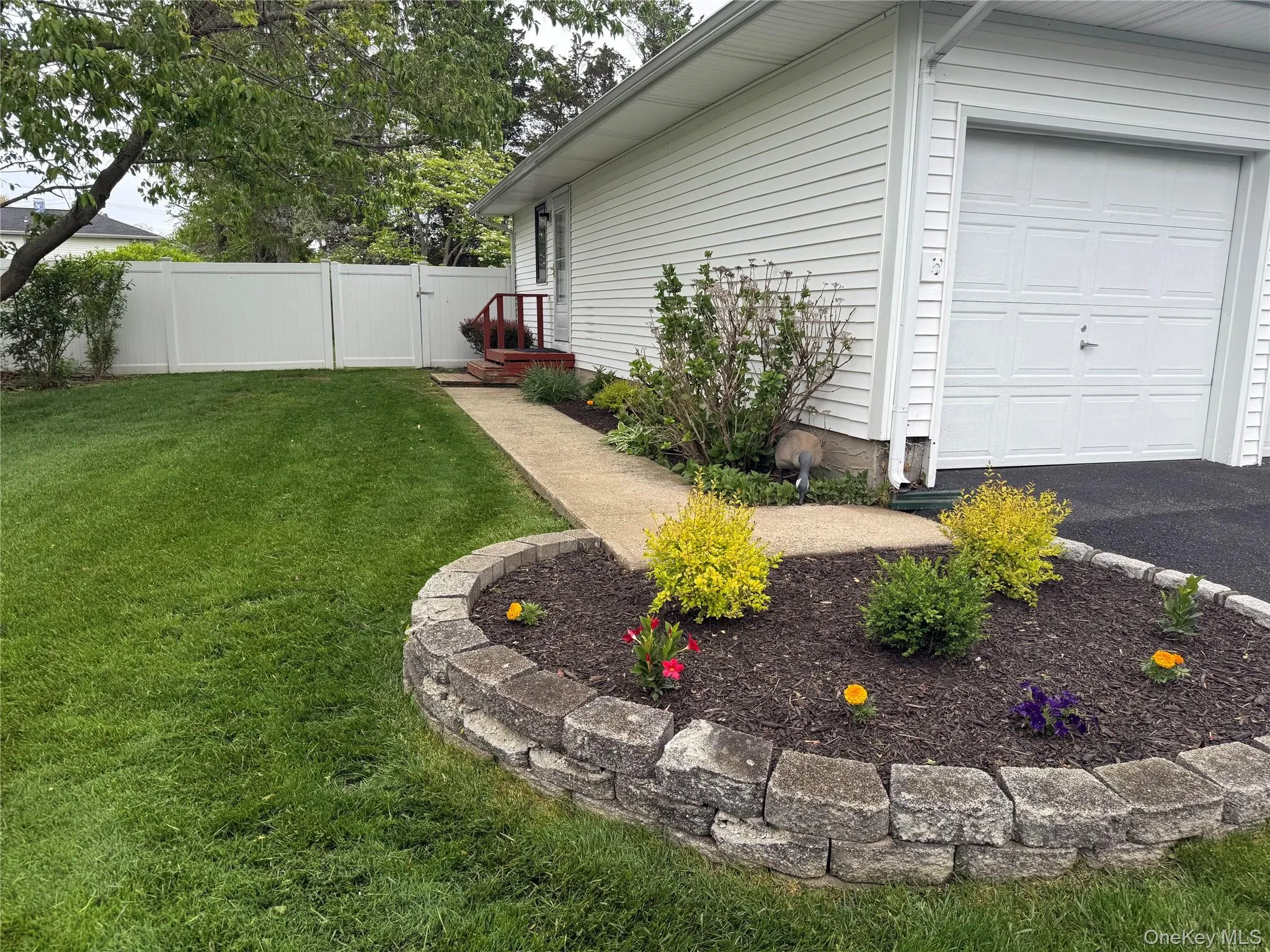 15 Donald Street, Brookhaven, NY, 1 Bedroom Bedrooms, 3 Rooms Rooms,1 BathroomBathrooms,Residential Lease,For Rent,Donald,0,999991 15 Donald Street, Brookhaven, NY, 1 Bedroom Bedrooms, 3 Rooms Rooms,1 BathroomBathrooms,Residential Lease,For Rent,Donald,0,999991