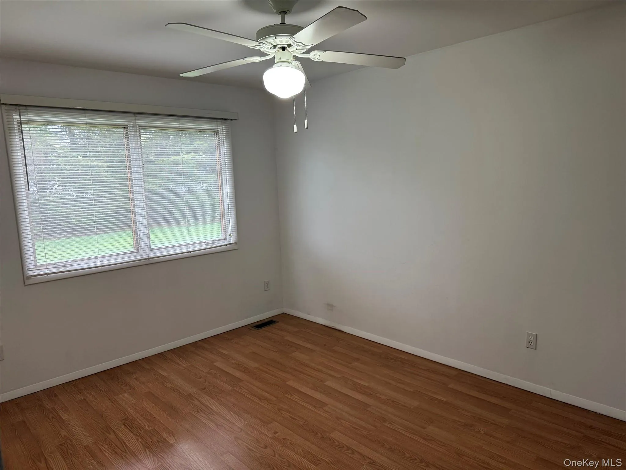 15 Donald Street, Brookhaven, NY, 1 Bedroom Bedrooms, 3 Rooms Rooms,1 BathroomBathrooms,Residential Lease,For Rent,Donald,0,999991 15 Donald Street, Brookhaven, NY, 1 Bedroom Bedrooms, 3 Rooms Rooms,1 BathroomBathrooms,Residential Lease,For Rent,Donald,0,999991