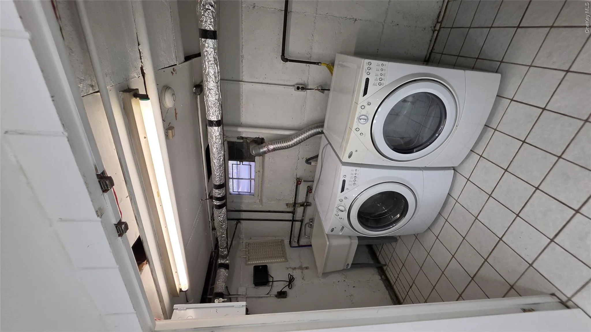 21829 85th Avenue, New York, NY, 3 Bedrooms Bedrooms, 6 Rooms Rooms,2 BathroomsBathrooms,Residential Lease,For Rent,85th,0,000007 21829 85th Avenue, New York, NY, 3 Bedrooms Bedrooms, 6 Rooms Rooms,2 BathroomsBathrooms,Residential Lease,For Rent,85th,0,000007