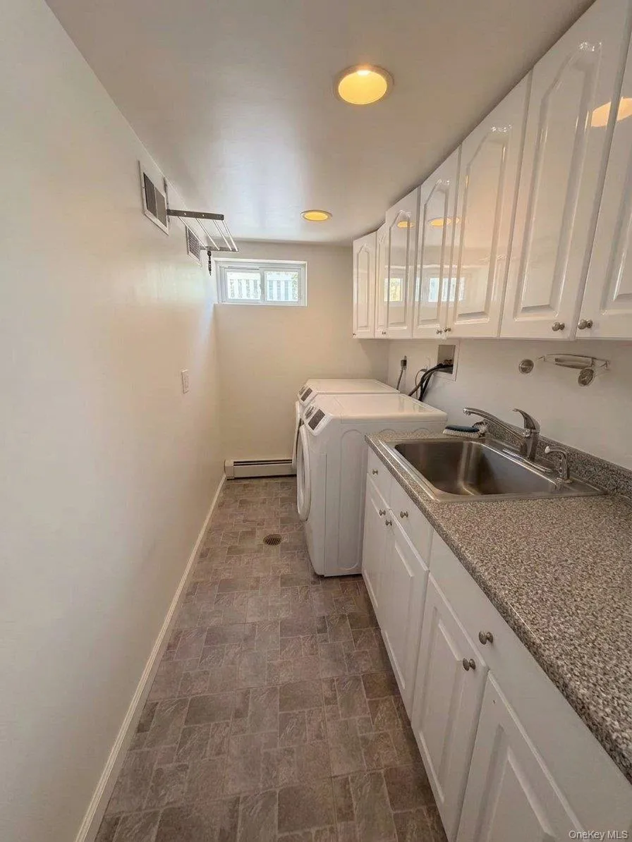 31 Stoothoff Drive, North Hempstead, NY, 4 Bedrooms Bedrooms, 10 Rooms Rooms,3 BathroomsBathrooms,Residential,For Rent,Stoothoff,0,000008 31 Stoothoff Drive, North Hempstead, NY, 4 Bedrooms Bedrooms, 10 Rooms Rooms,3 BathroomsBathrooms,Residential,For Rent,Stoothoff,0,000008