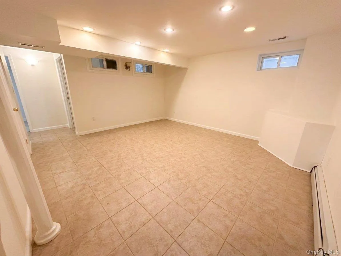 31 Stoothoff Drive, North Hempstead, NY, 4 Bedrooms Bedrooms, 10 Rooms Rooms,3 BathroomsBathrooms,Residential,For Rent,Stoothoff,0,000008 31 Stoothoff Drive, North Hempstead, NY, 4 Bedrooms Bedrooms, 10 Rooms Rooms,3 BathroomsBathrooms,Residential,For Rent,Stoothoff,0,000008