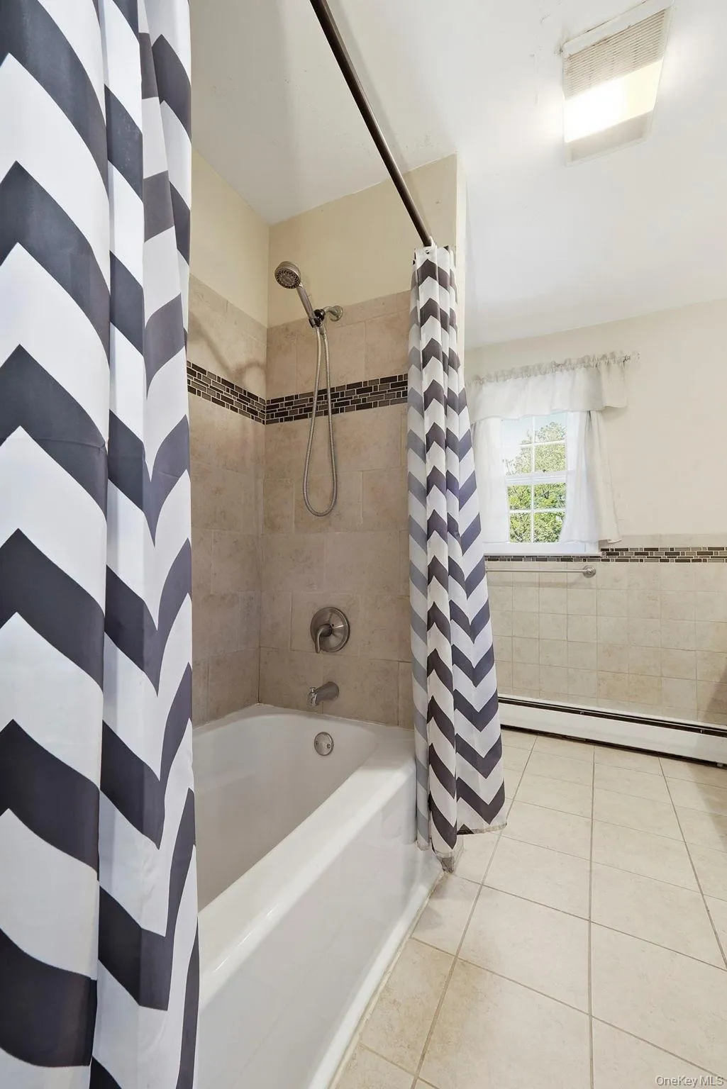 29 Hillview Drive, La Grange, NY, 4 Bedrooms Bedrooms, 12 Rooms Rooms,2 BathroomsBathrooms,Residential,For Rent,Hillview,0,000018 29 Hillview Drive, La Grange, NY, 4 Bedrooms Bedrooms, 12 Rooms Rooms,2 BathroomsBathrooms,Residential,For Rent,Hillview,0,000018