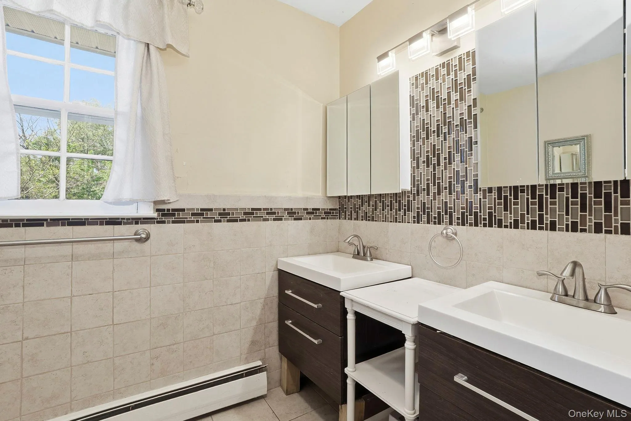29 Hillview Drive, La Grange, NY, 4 Bedrooms Bedrooms, 12 Rooms Rooms,2 BathroomsBathrooms,Residential,For Rent,Hillview,0,000018 29 Hillview Drive, La Grange, NY, 4 Bedrooms Bedrooms, 12 Rooms Rooms,2 BathroomsBathrooms,Residential,For Rent,Hillview,0,000018