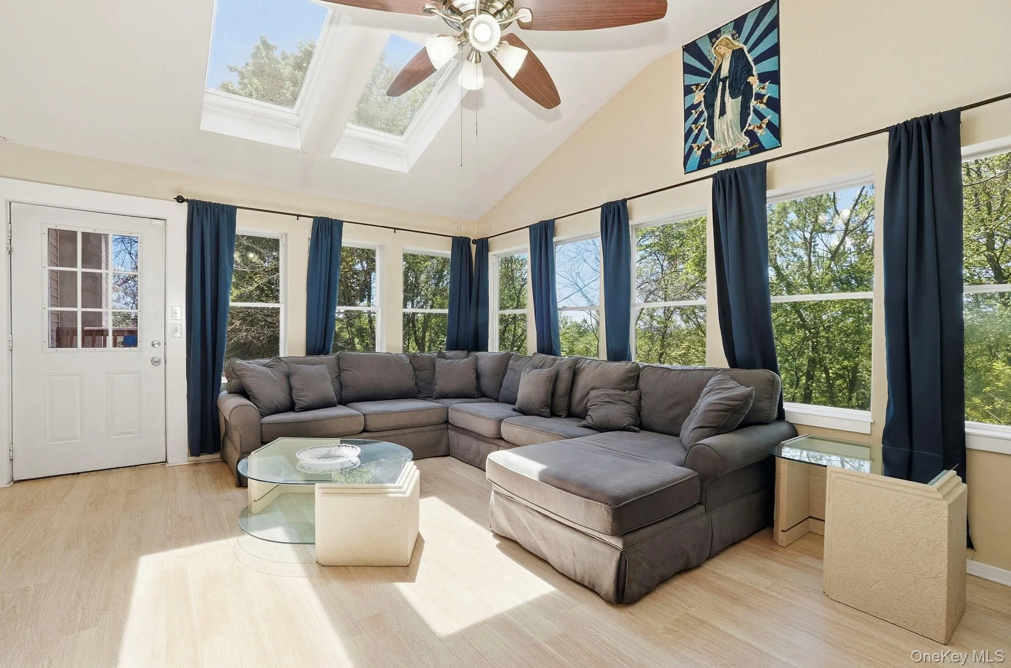 29 Hillview Drive, La Grange, NY, 4 Bedrooms Bedrooms, 12 Rooms Rooms,2 BathroomsBathrooms,Residential,For Rent,Hillview,0,000018 29 Hillview Drive, La Grange, NY, 4 Bedrooms Bedrooms, 12 Rooms Rooms,2 BathroomsBathrooms,Residential,For Rent,Hillview,0,000018