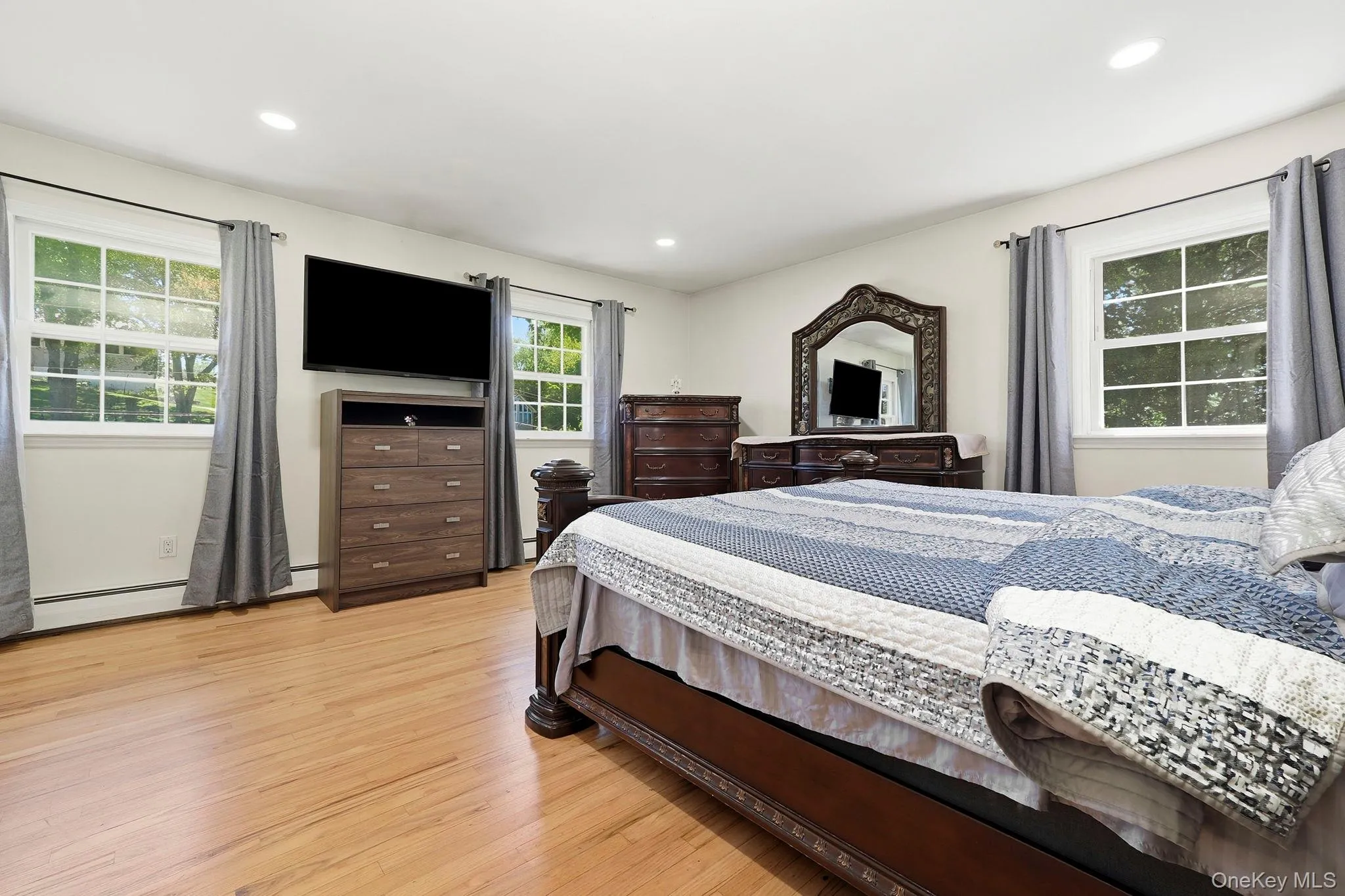 29 Hillview Drive, La Grange, NY, 4 Bedrooms Bedrooms, 12 Rooms Rooms,2 BathroomsBathrooms,Residential,For Rent,Hillview,0,000018 29 Hillview Drive, La Grange, NY, 4 Bedrooms Bedrooms, 12 Rooms Rooms,2 BathroomsBathrooms,Residential,For Rent,Hillview,0,000018