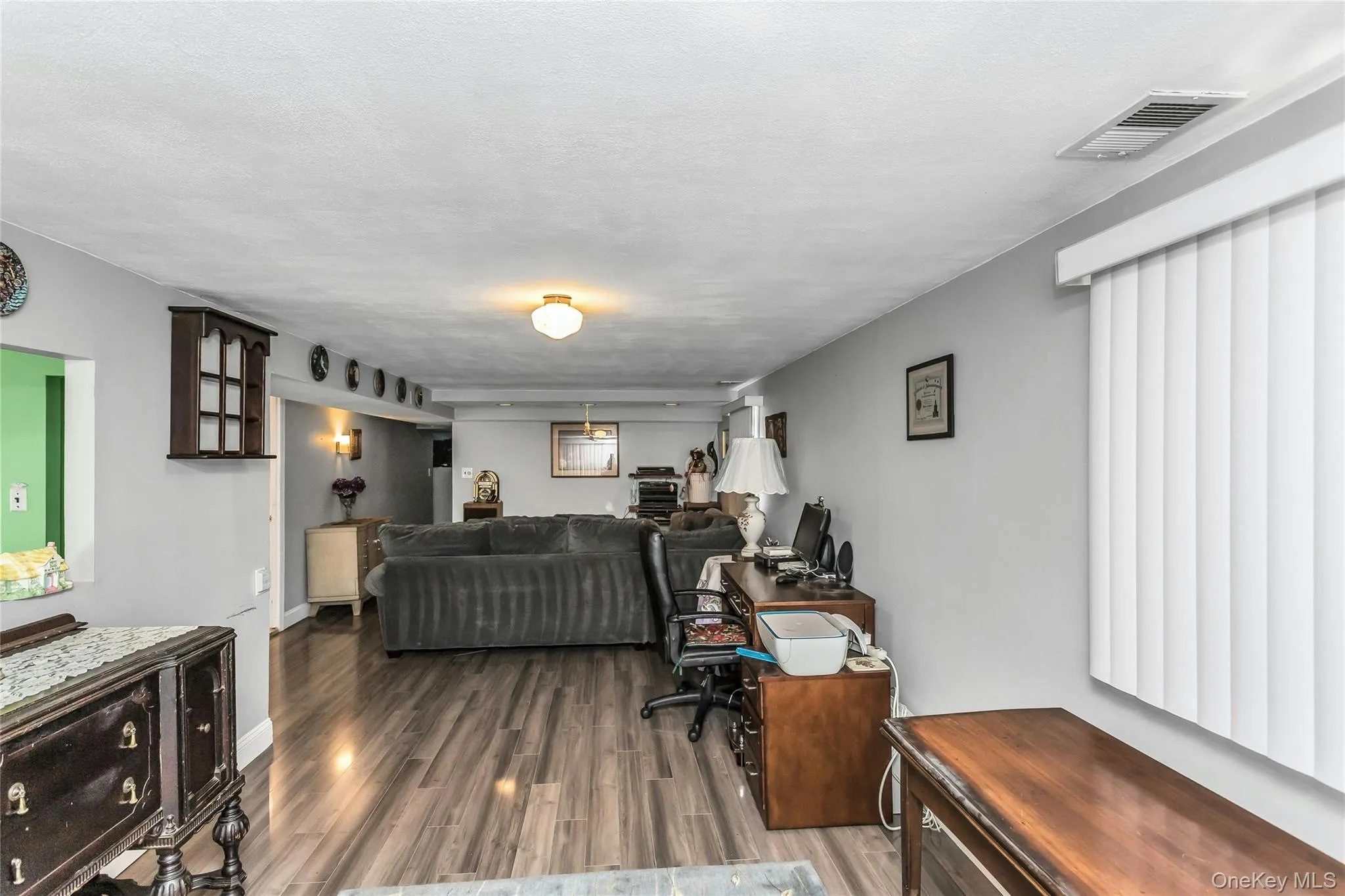 164-33 91st Street, New York, NY, 3 Bedrooms Bedrooms, 8 Rooms Rooms,2 BathroomsBathrooms,Residential,For Rent,91st,0,000022 164-33 91st Street, New York, NY, 3 Bedrooms Bedrooms, 8 Rooms Rooms,2 BathroomsBathrooms,Residential,For Rent,91st,0,000022
