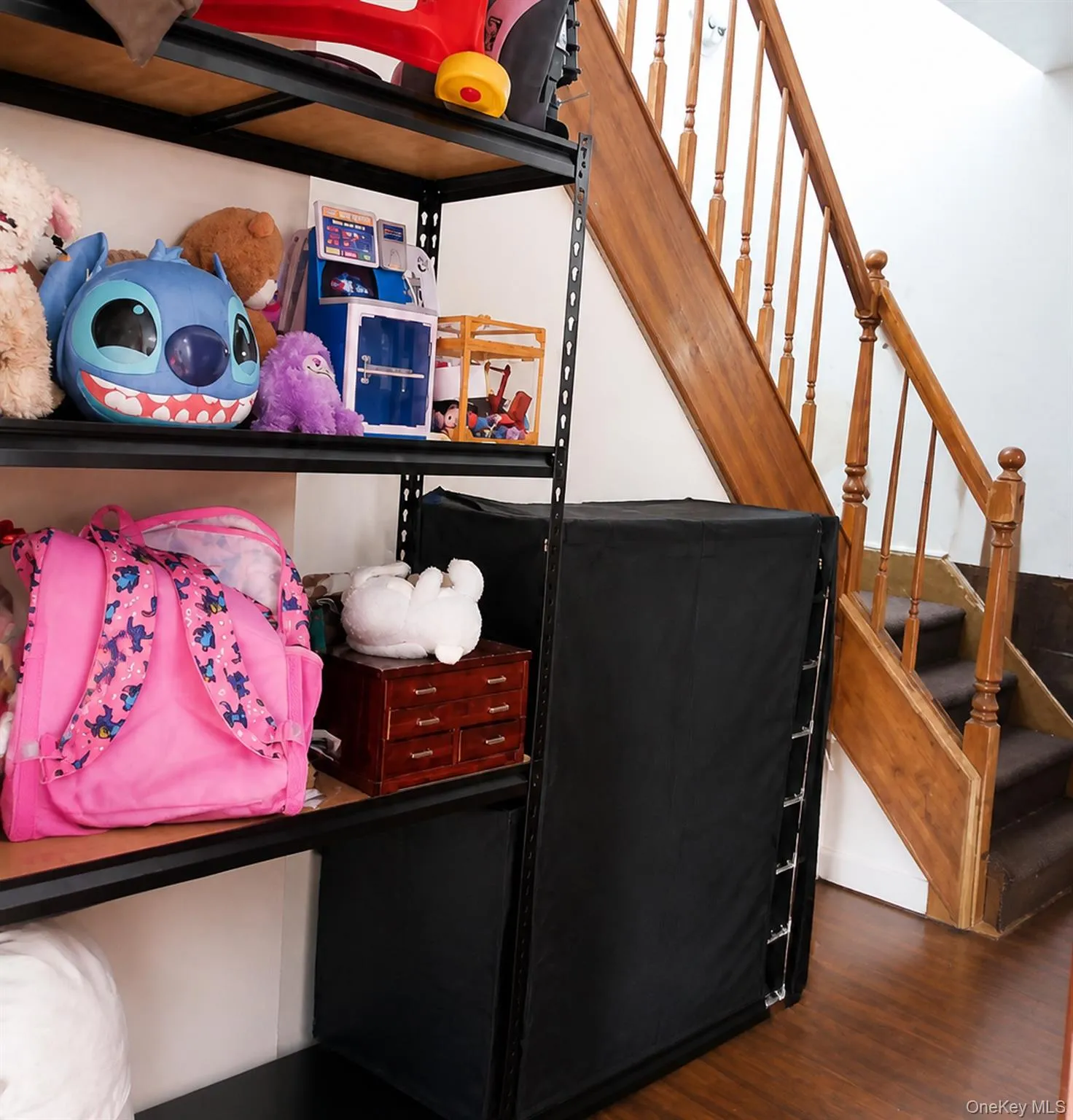 Staircase at entry, to 2nd floor Staircase at entry, to 2nd floor