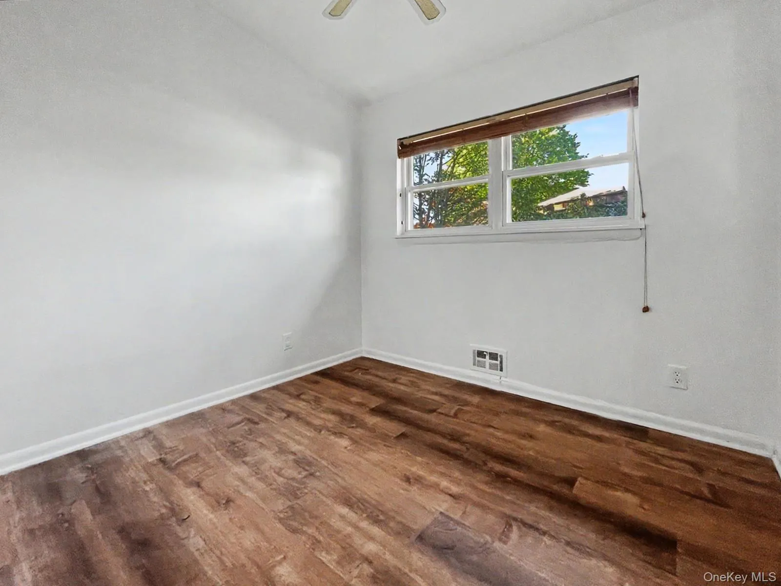 198 Lake Shore Drive, Thompson, NY, 3 Bedrooms Bedrooms, 5 Rooms Rooms,2 BathroomsBathrooms,Residential,For Rent,Lake Shore,0,000030 198 Lake Shore Drive, Thompson, NY, 3 Bedrooms Bedrooms, 5 Rooms Rooms,2 BathroomsBathrooms,Residential,For Rent,Lake Shore,0,000030