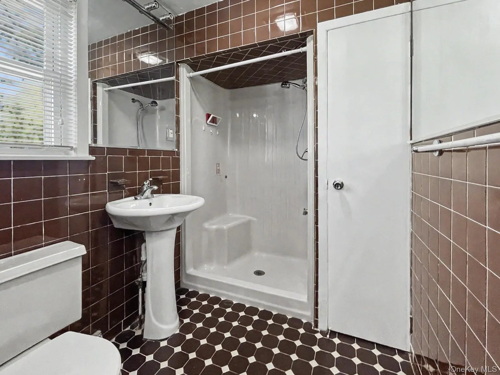198 Lake Shore Drive, Thompson, NY, 3 Bedrooms Bedrooms, 5 Rooms Rooms,2 BathroomsBathrooms,Residential,For Rent,Lake Shore,0,000030 198 Lake Shore Drive, Thompson, NY, 3 Bedrooms Bedrooms, 5 Rooms Rooms,2 BathroomsBathrooms,Residential,For Rent,Lake Shore,0,000030