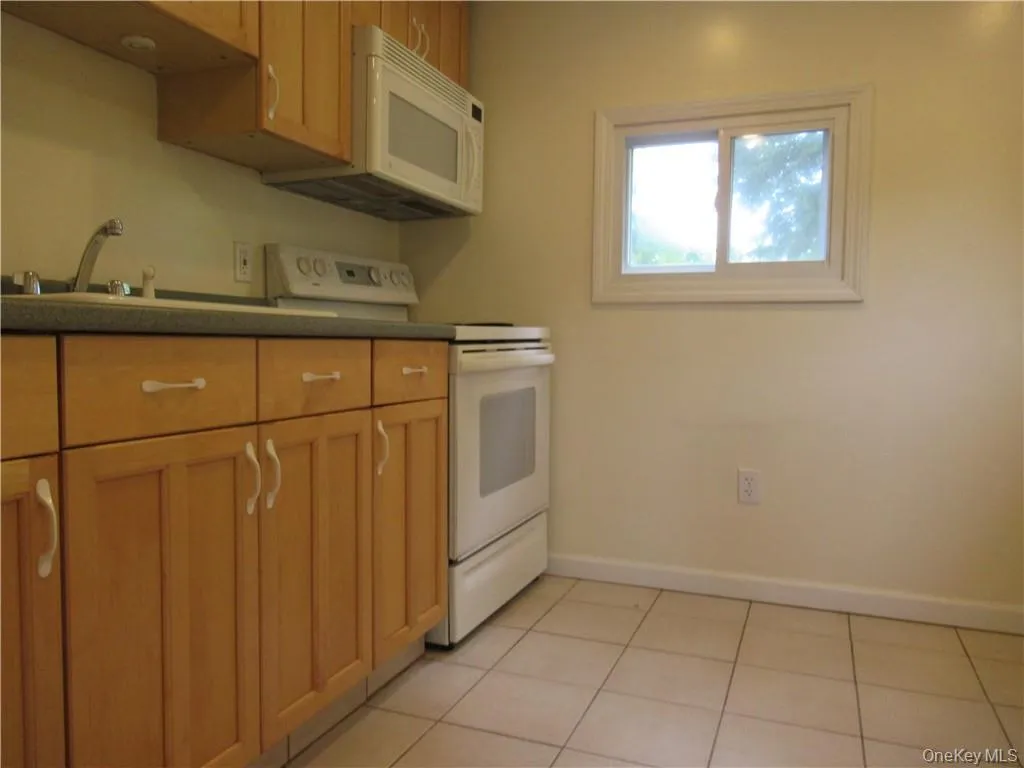 Maple cabinets Maple cabinets