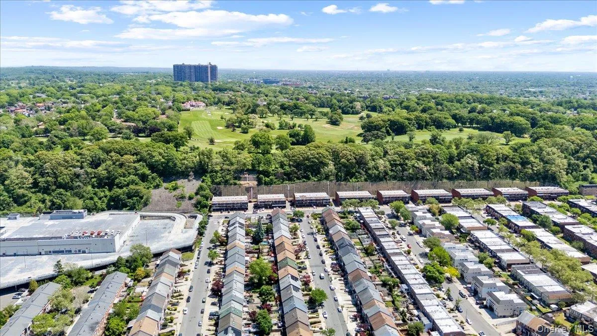 23955 65th Avenue, New York, NY, 3 Bedrooms Bedrooms, 6 Rooms Rooms,1 BathroomBathrooms,Residential,For Rent,65th,0,000036 23955 65th Avenue, New York, NY, 3 Bedrooms Bedrooms, 6 Rooms Rooms,1 BathroomBathrooms,Residential,For Rent,65th,0,000036