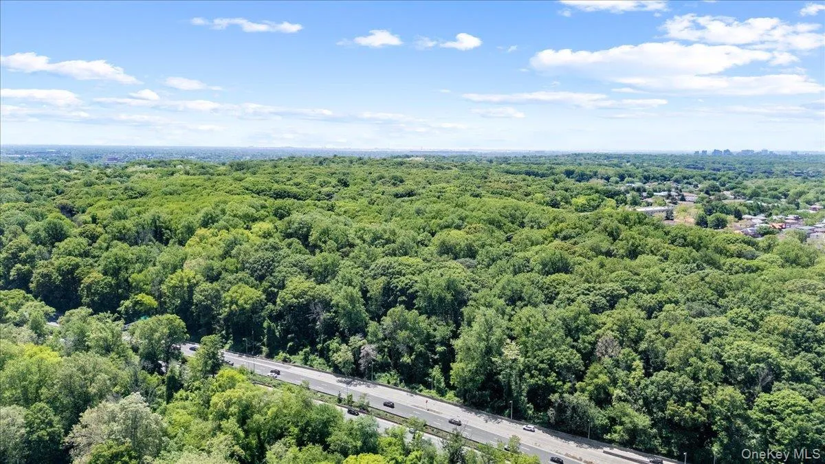 23955 65th Avenue, New York, NY, 3 Bedrooms Bedrooms, 6 Rooms Rooms,1 BathroomBathrooms,Residential,For Rent,65th,0,000036 23955 65th Avenue, New York, NY, 3 Bedrooms Bedrooms, 6 Rooms Rooms,1 BathroomBathrooms,Residential,For Rent,65th,0,000036