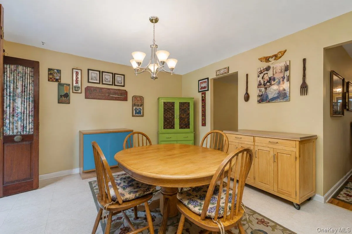 23955 65th Avenue, New York, NY, 3 Bedrooms Bedrooms, 6 Rooms Rooms,1 BathroomBathrooms,Residential,For Rent,65th,0,000036 23955 65th Avenue, New York, NY, 3 Bedrooms Bedrooms, 6 Rooms Rooms,1 BathroomBathrooms,Residential,For Rent,65th,0,000036