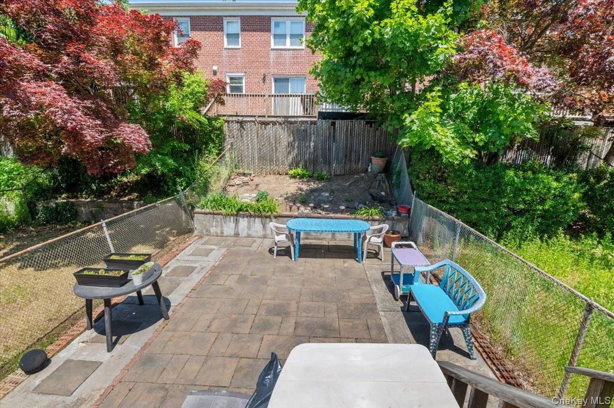 23955 65th Avenue, New York, NY, 3 Bedrooms Bedrooms, 6 Rooms Rooms,1 BathroomBathrooms,Residential,For Rent,65th,0,000036 23955 65th Avenue, New York, NY, 3 Bedrooms Bedrooms, 6 Rooms Rooms,1 BathroomBathrooms,Residential,For Rent,65th,0,000036