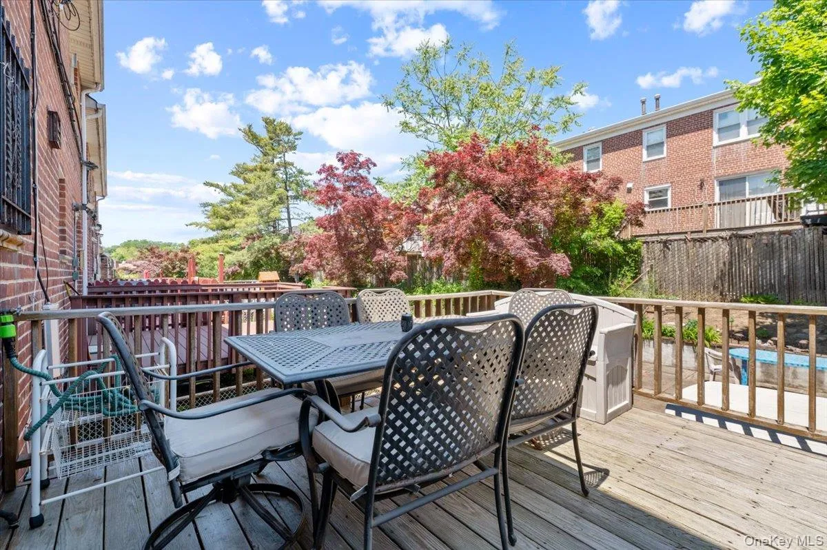 23955 65th Avenue, New York, NY, 3 Bedrooms Bedrooms, 6 Rooms Rooms,1 BathroomBathrooms,Residential,For Rent,65th,0,000036 23955 65th Avenue, New York, NY, 3 Bedrooms Bedrooms, 6 Rooms Rooms,1 BathroomBathrooms,Residential,For Rent,65th,0,000036