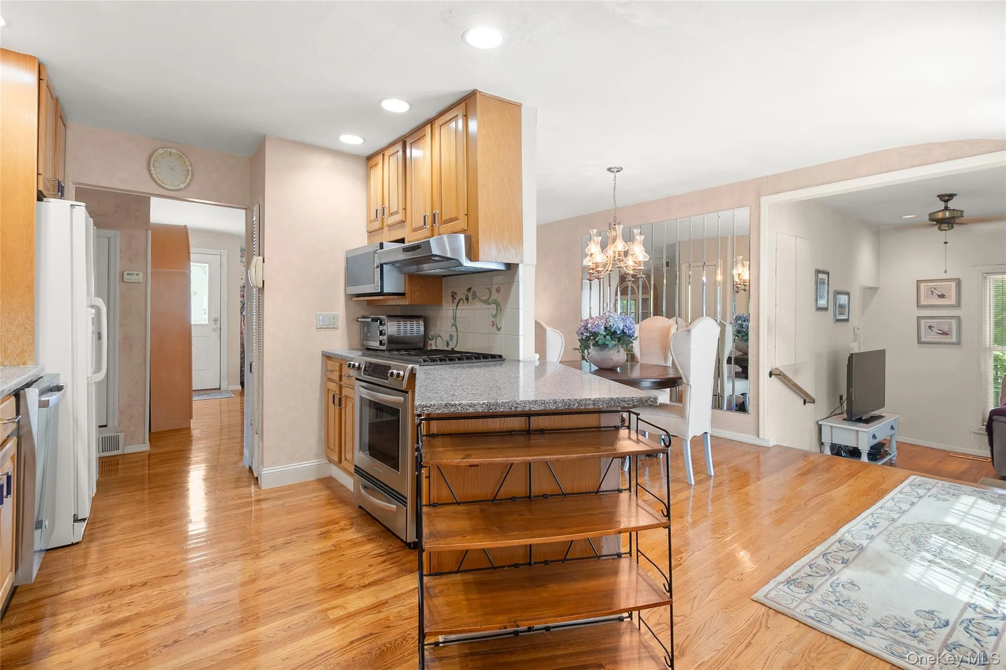46 39th Street, Islip, NY, 3 Bedrooms Bedrooms, 6 Rooms Rooms,3 BathroomsBathrooms,Residential,For Rent,39th,0,000039 46 39th Street, Islip, NY, 3 Bedrooms Bedrooms, 6 Rooms Rooms,3 BathroomsBathrooms,Residential,For Rent,39th,0,000039