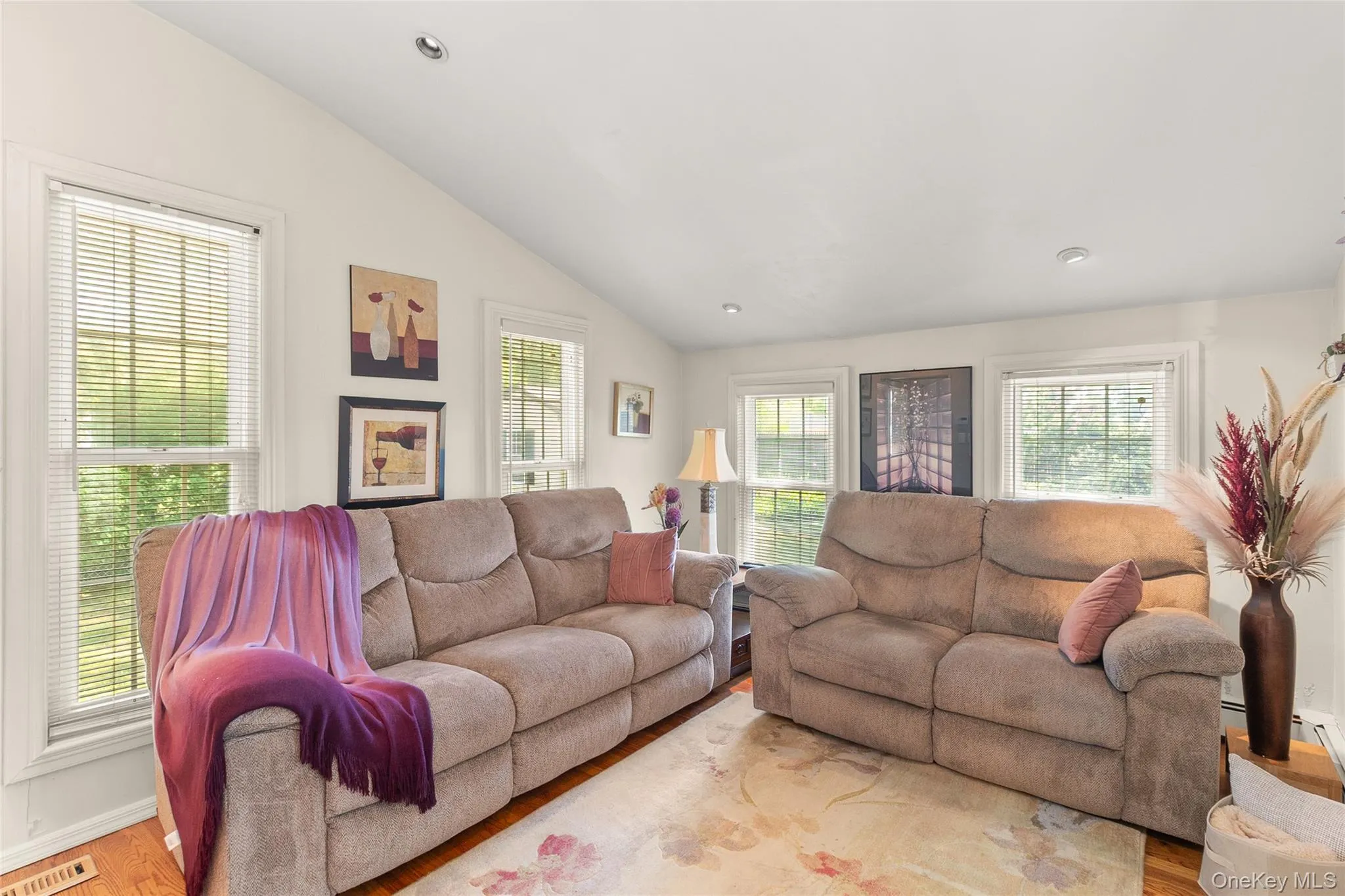 46 39th Street, Islip, NY, 3 Bedrooms Bedrooms, 6 Rooms Rooms,3 BathroomsBathrooms,Residential,For Rent,39th,0,000039 46 39th Street, Islip, NY, 3 Bedrooms Bedrooms, 6 Rooms Rooms,3 BathroomsBathrooms,Residential,For Rent,39th,0,000039