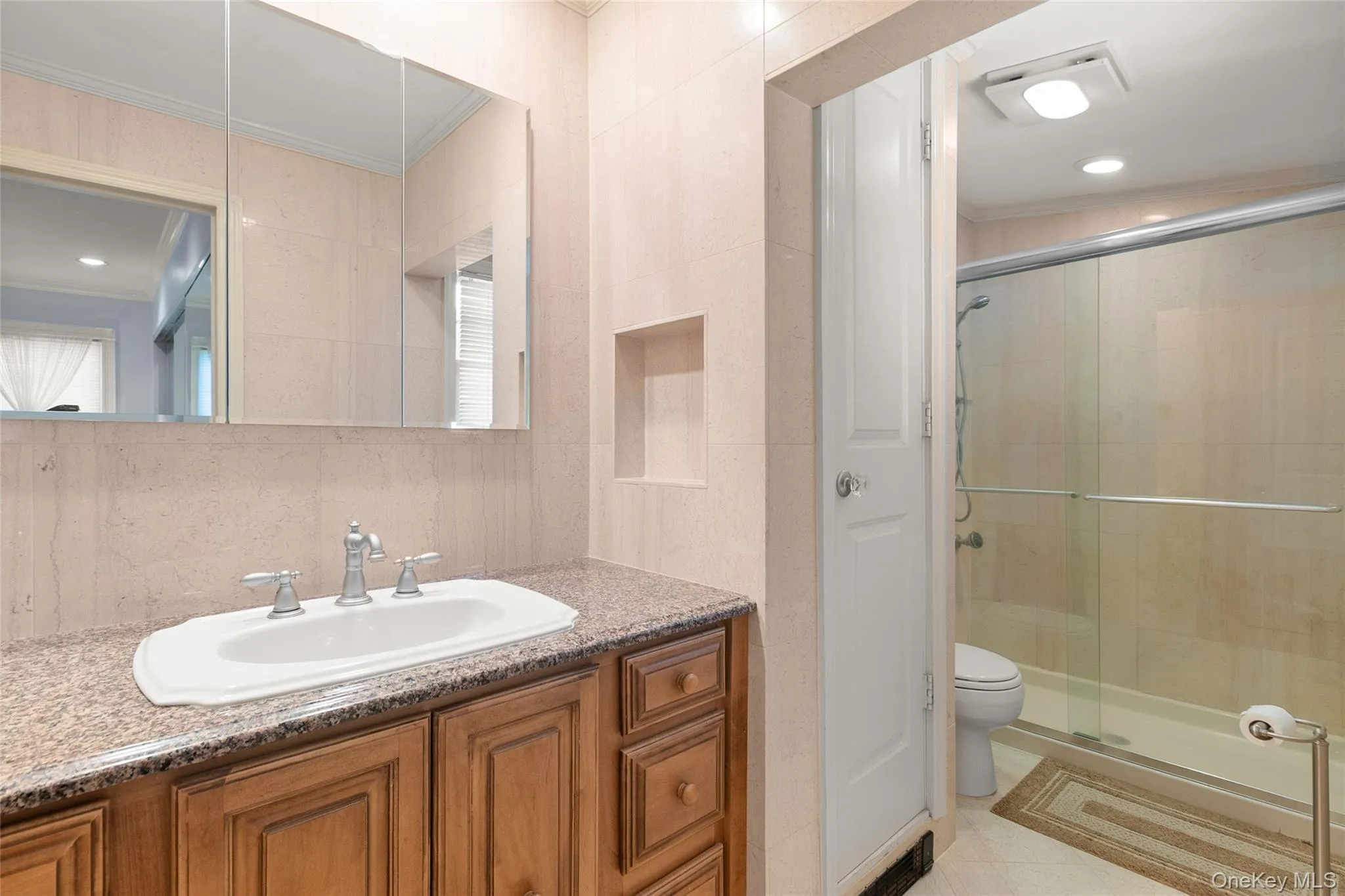 46 39th Street, Islip, NY, 3 Bedrooms Bedrooms, 6 Rooms Rooms,3 BathroomsBathrooms,Residential,For Rent,39th,0,000039 46 39th Street, Islip, NY, 3 Bedrooms Bedrooms, 6 Rooms Rooms,3 BathroomsBathrooms,Residential,For Rent,39th,0,000039