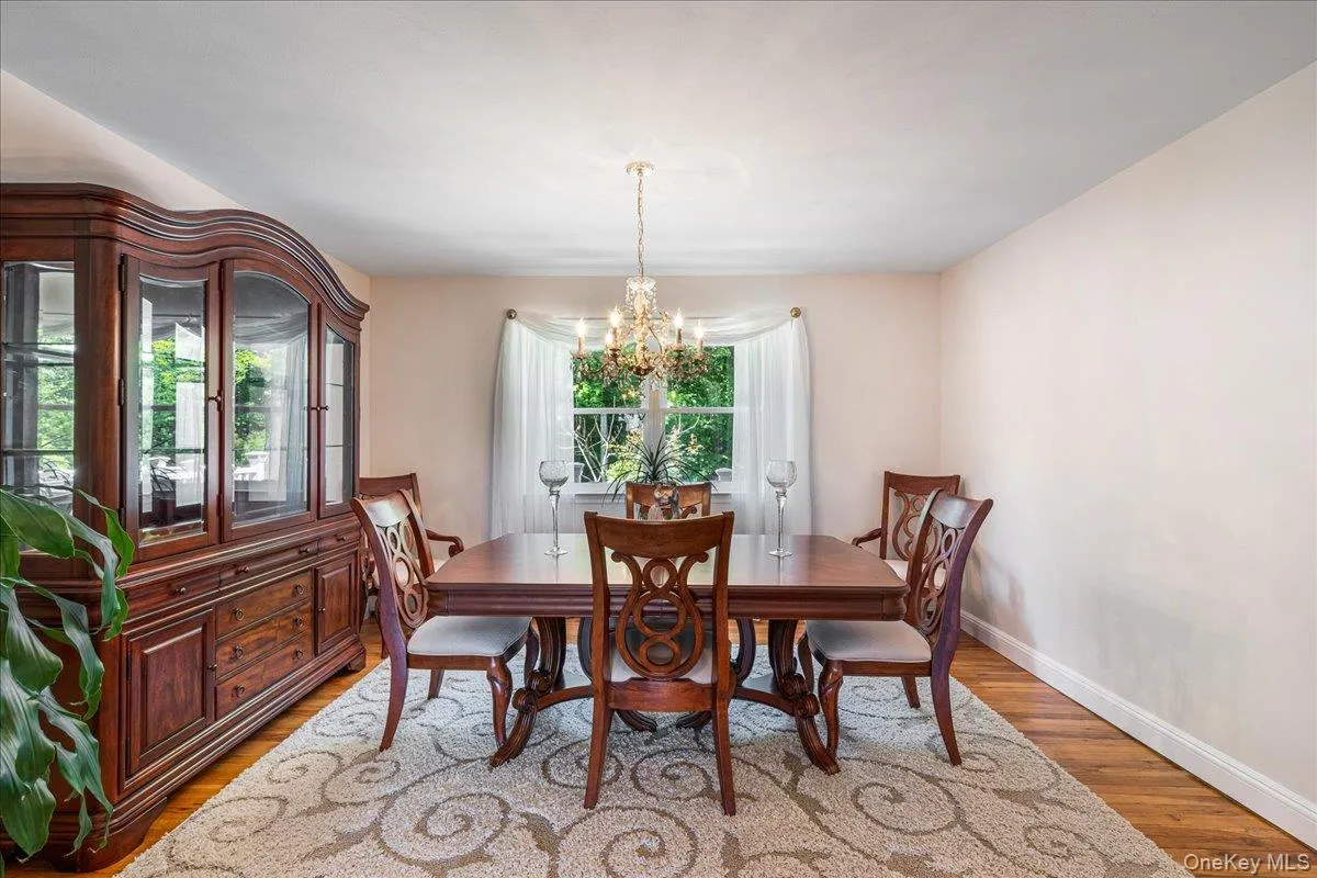 4 High Court, Oyster Bay, NY, 5 Bedrooms Bedrooms, 10 Rooms Rooms,2 BathroomsBathrooms,Residential,For Rent,High,0,000041 4 High Court, Oyster Bay, NY, 5 Bedrooms Bedrooms, 10 Rooms Rooms,2 BathroomsBathrooms,Residential,For Rent,High,0,000041