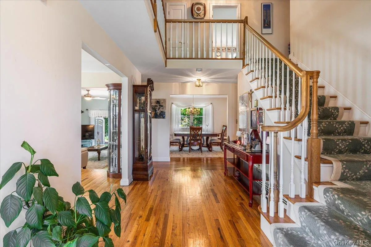 4 High Court, Oyster Bay, NY, 5 Bedrooms Bedrooms, 10 Rooms Rooms,2 BathroomsBathrooms,Residential,For Rent,High,0,000041 4 High Court, Oyster Bay, NY, 5 Bedrooms Bedrooms, 10 Rooms Rooms,2 BathroomsBathrooms,Residential,For Rent,High,0,000041