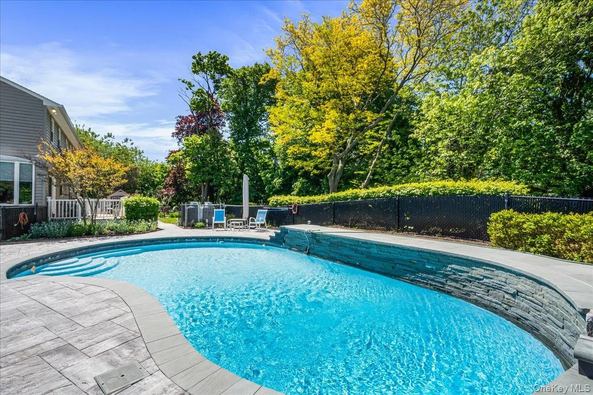 4 High Court, Oyster Bay, NY, 5 Bedrooms Bedrooms, 10 Rooms Rooms,2 BathroomsBathrooms,Residential,For Rent,High,0,000041 4 High Court, Oyster Bay, NY, 5 Bedrooms Bedrooms, 10 Rooms Rooms,2 BathroomsBathrooms,Residential,For Rent,High,0,000041