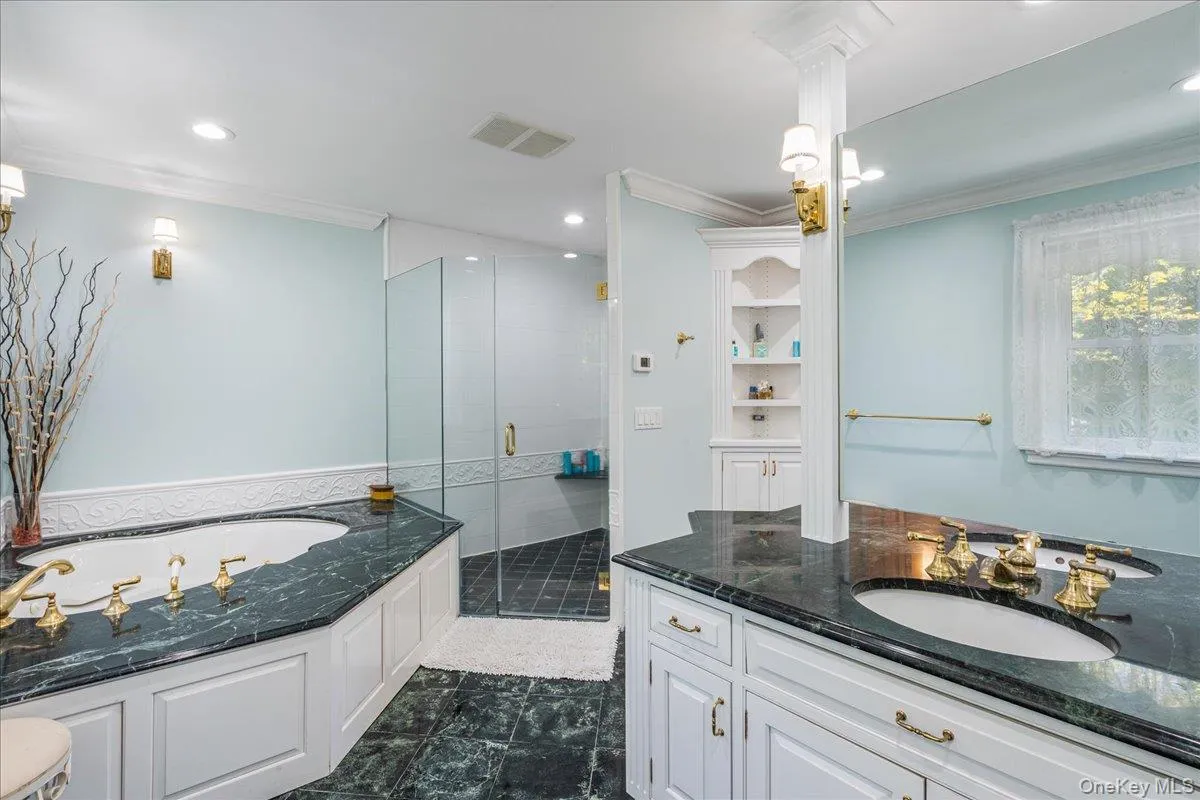 4 High Court, Oyster Bay, NY, 5 Bedrooms Bedrooms, 10 Rooms Rooms,2 BathroomsBathrooms,Residential,For Rent,High,0,000041 4 High Court, Oyster Bay, NY, 5 Bedrooms Bedrooms, 10 Rooms Rooms,2 BathroomsBathrooms,Residential,For Rent,High,0,000041