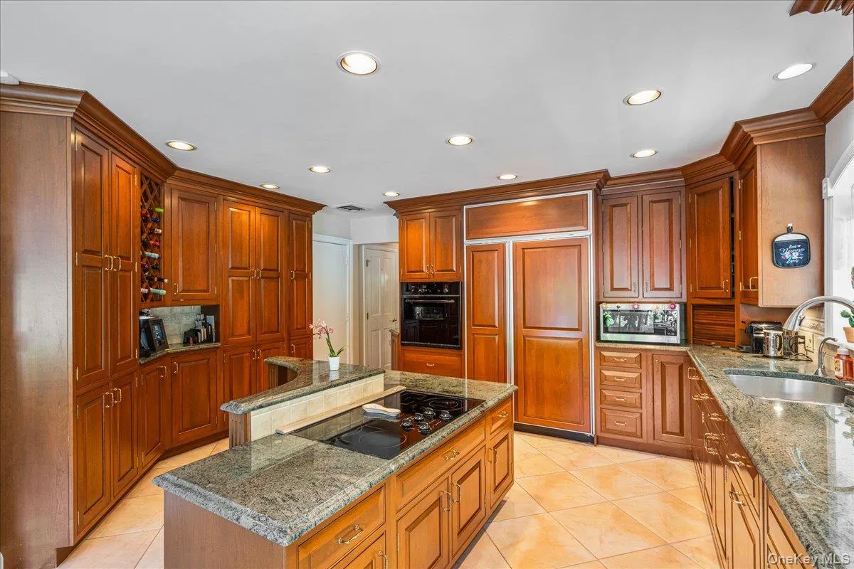 4 High Court, Oyster Bay, NY, 5 Bedrooms Bedrooms, 10 Rooms Rooms,2 BathroomsBathrooms,Residential,For Rent,High,0,000041 4 High Court, Oyster Bay, NY, 5 Bedrooms Bedrooms, 10 Rooms Rooms,2 BathroomsBathrooms,Residential,For Rent,High,0,000041