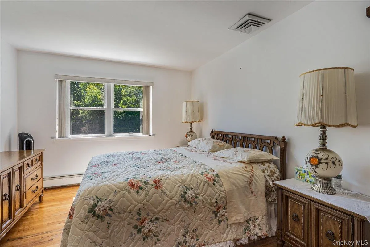 4 High Court, Oyster Bay, NY, 5 Bedrooms Bedrooms, 10 Rooms Rooms,2 BathroomsBathrooms,Residential,For Rent,High,0,000041 4 High Court, Oyster Bay, NY, 5 Bedrooms Bedrooms, 10 Rooms Rooms,2 BathroomsBathrooms,Residential,For Rent,High,0,000041